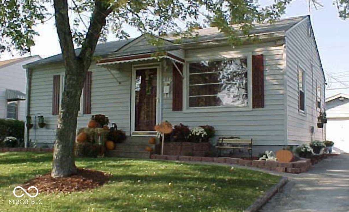 Photo 1 of 31 — 416 Byland Drive, Beech Grove, IN 46107