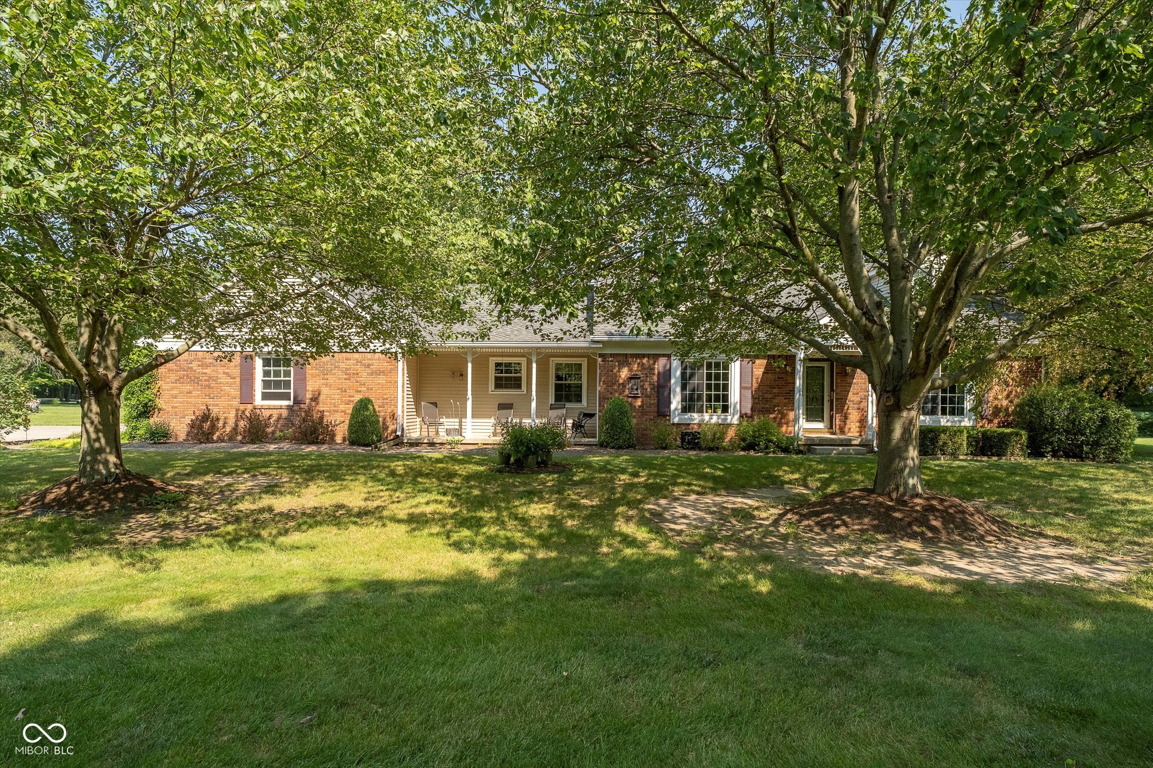 6234 W Country Lane