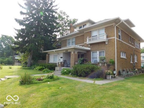 Photo of 909 E 38th Street, Indianapolis, IN 46205 (MLS # 22106735)