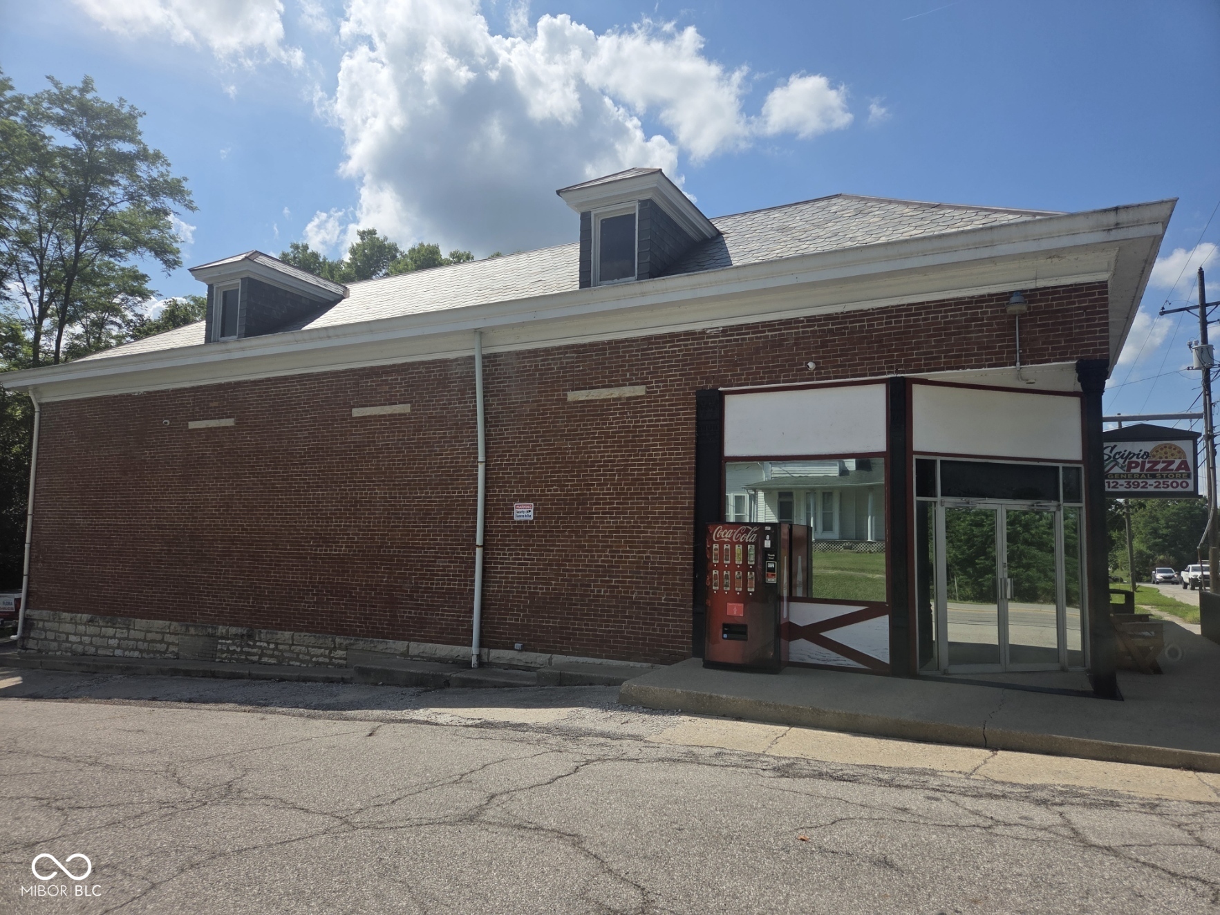 6595 N State Highway 7