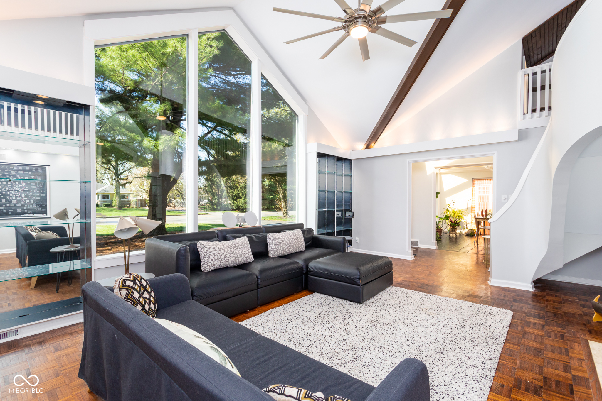 60 Kessler Boulevard East Drive