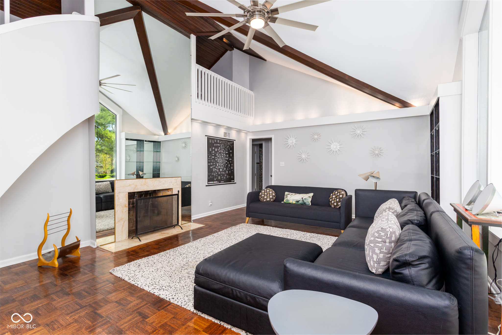 60 Kessler Boulevard East Drive