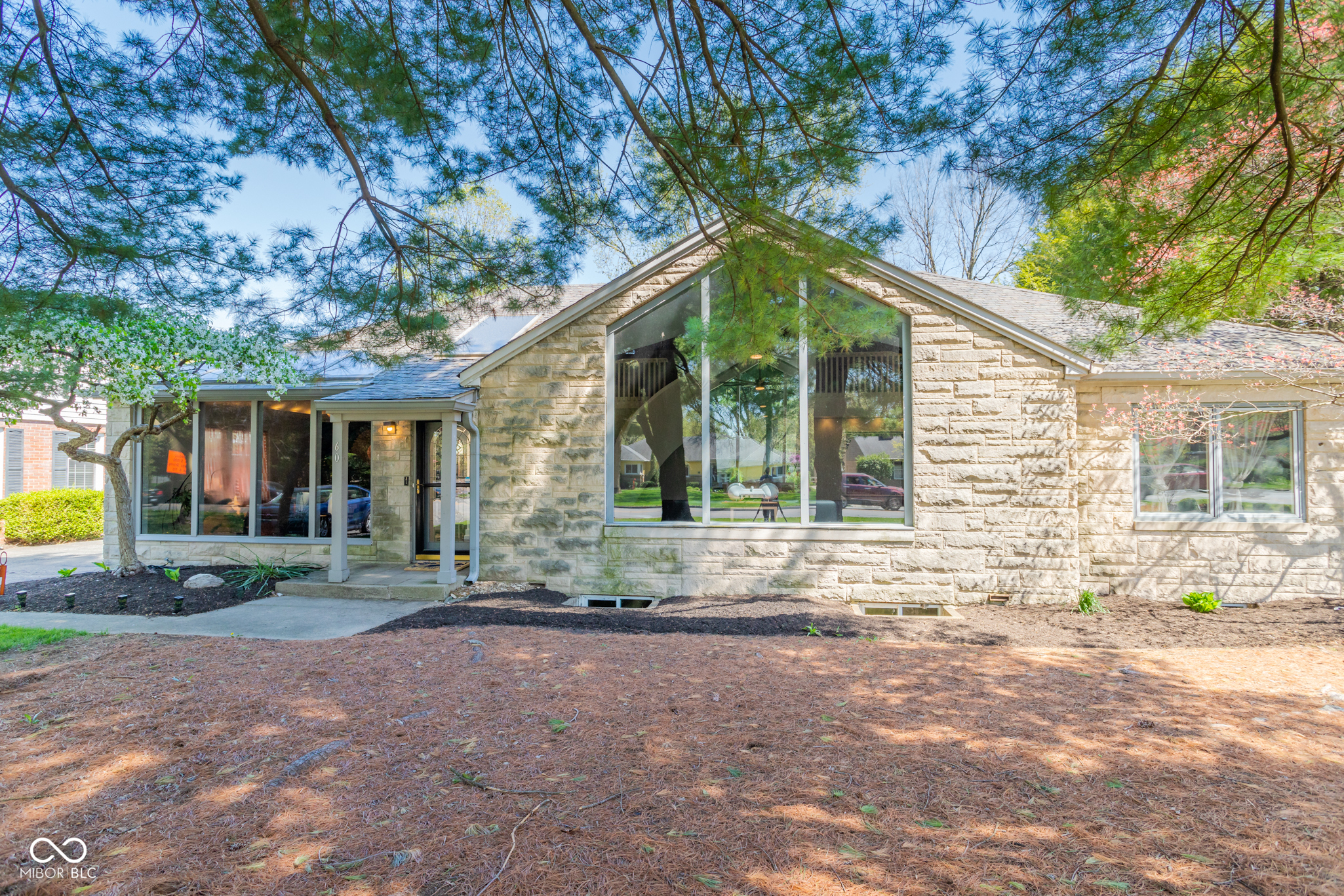 60 Kessler Boulevard East Drive