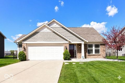Photo of 6236 N Woods Edge Court, McCordsville, IN 46055 (MLS # 22093839)