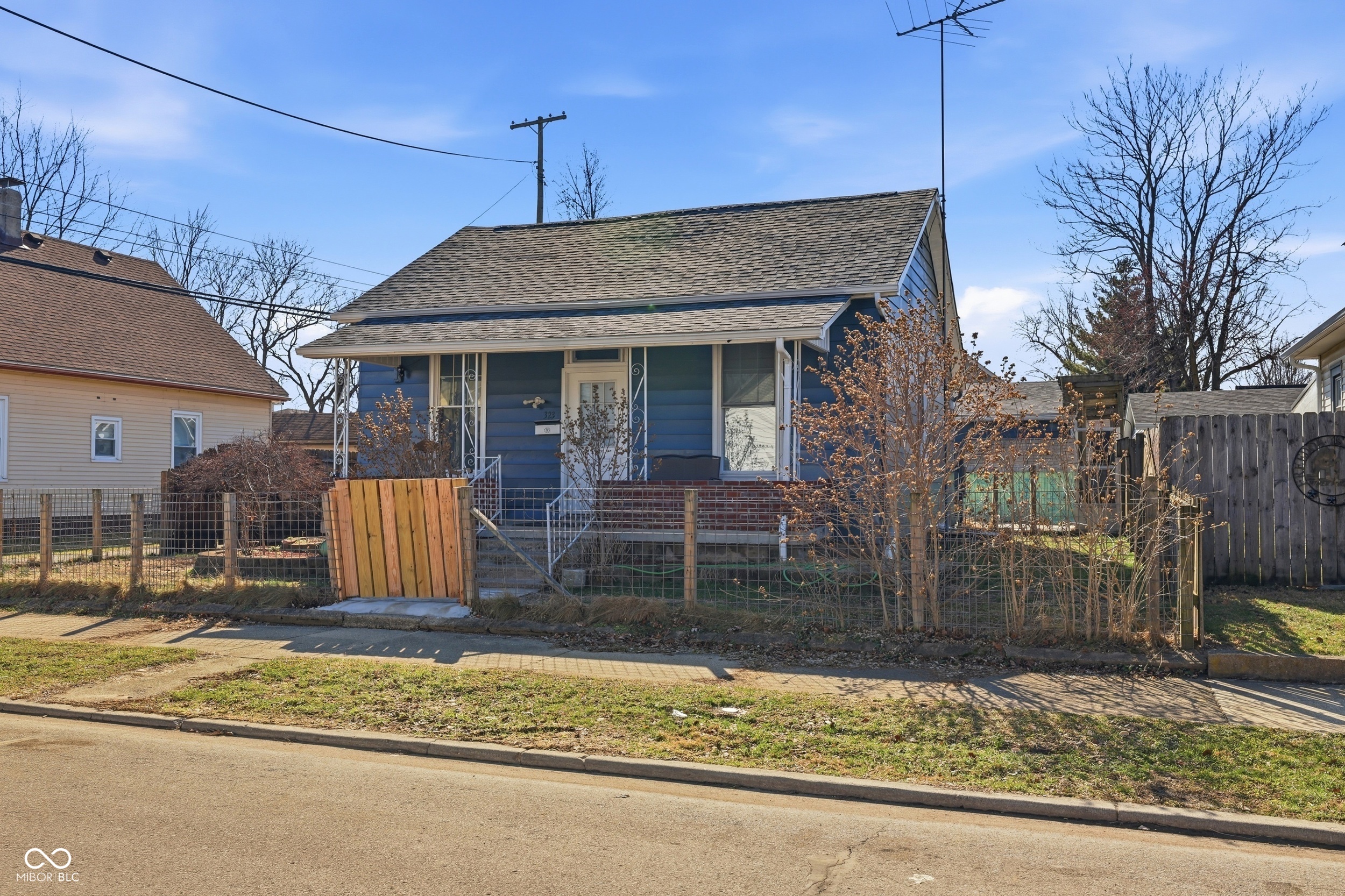 323 E Franklin Street