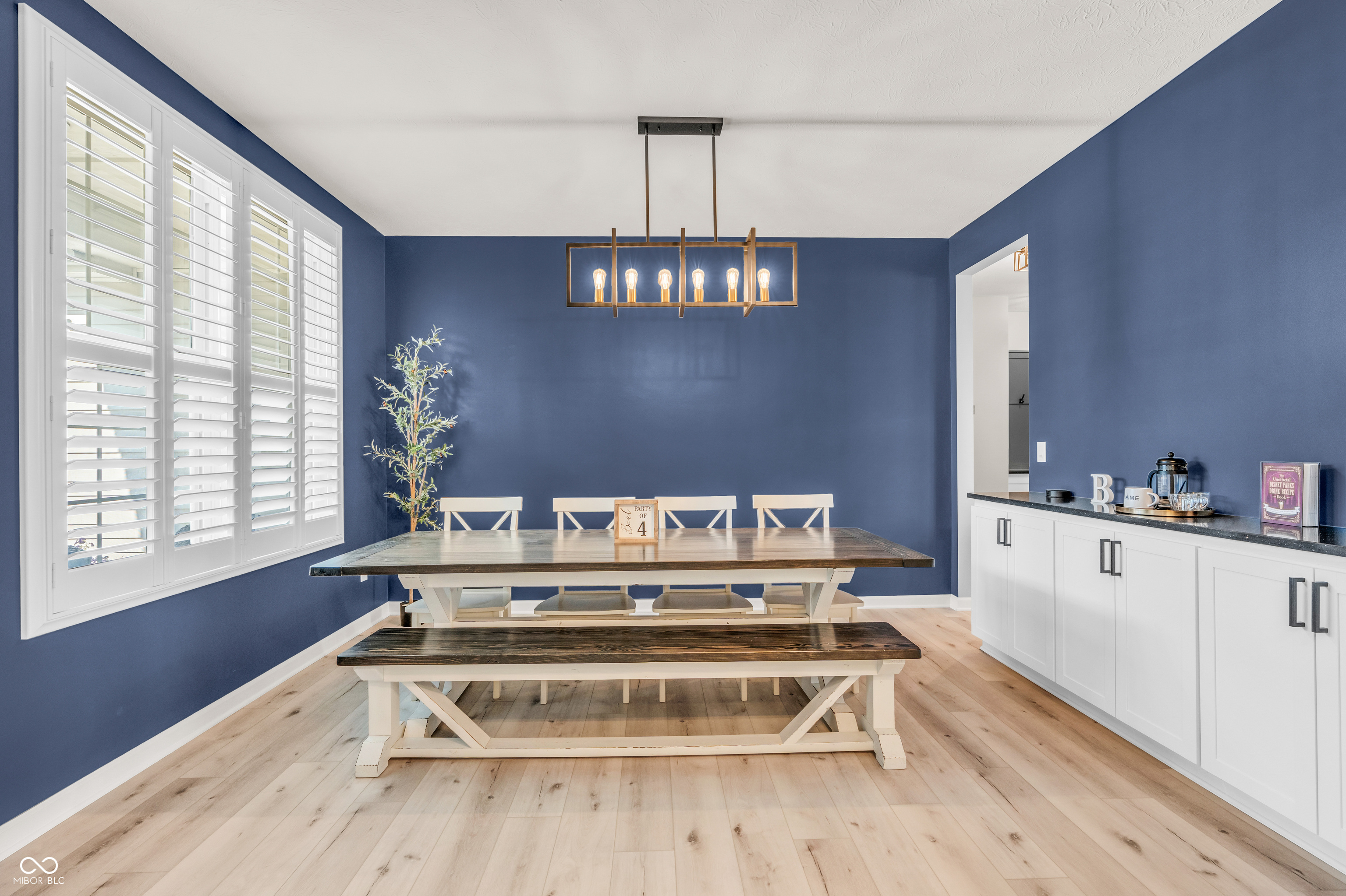 5353 Hibiscus Drive