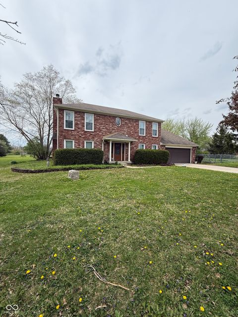 Photo of 668 N 300 W, Greenfield, IN 46140 (MLS # 22095145)