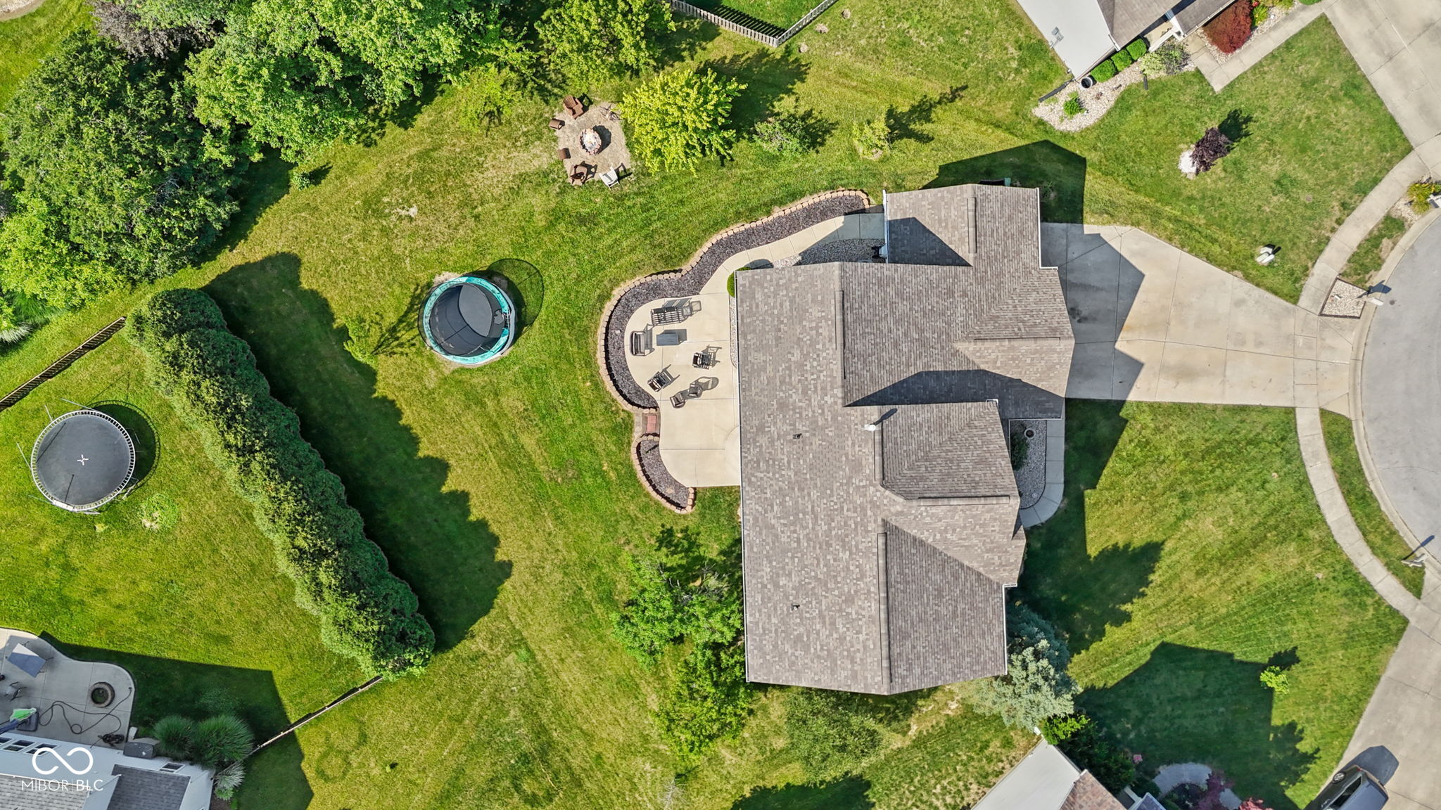 2096 Whitetail Court