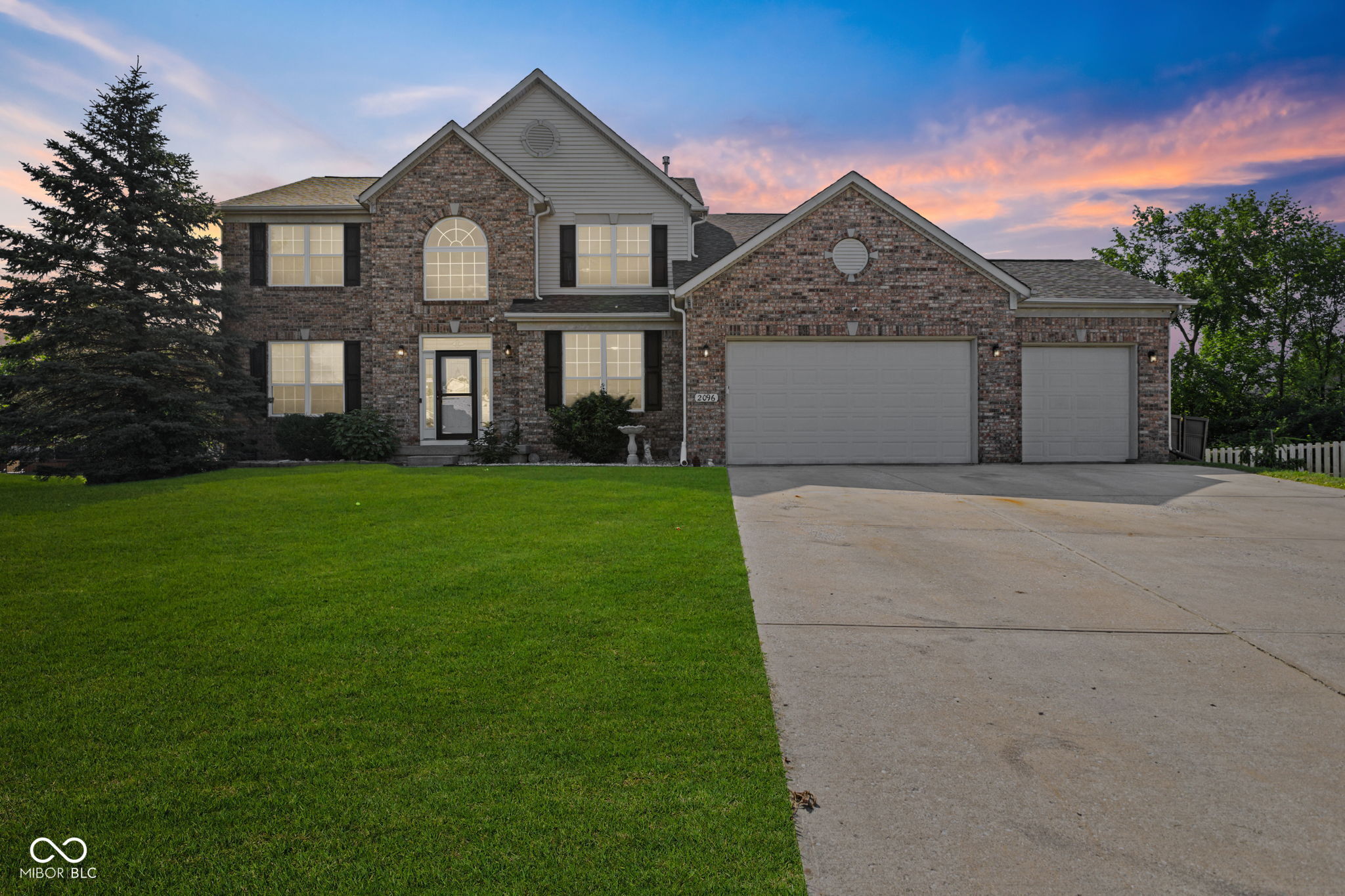 2096 Whitetail Court