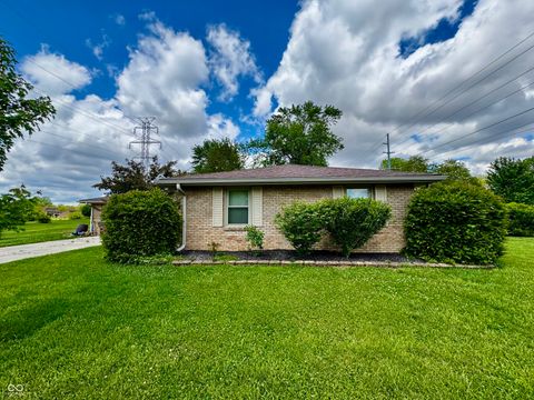 4860 Woodcrest Drive Columbus IN 47203
