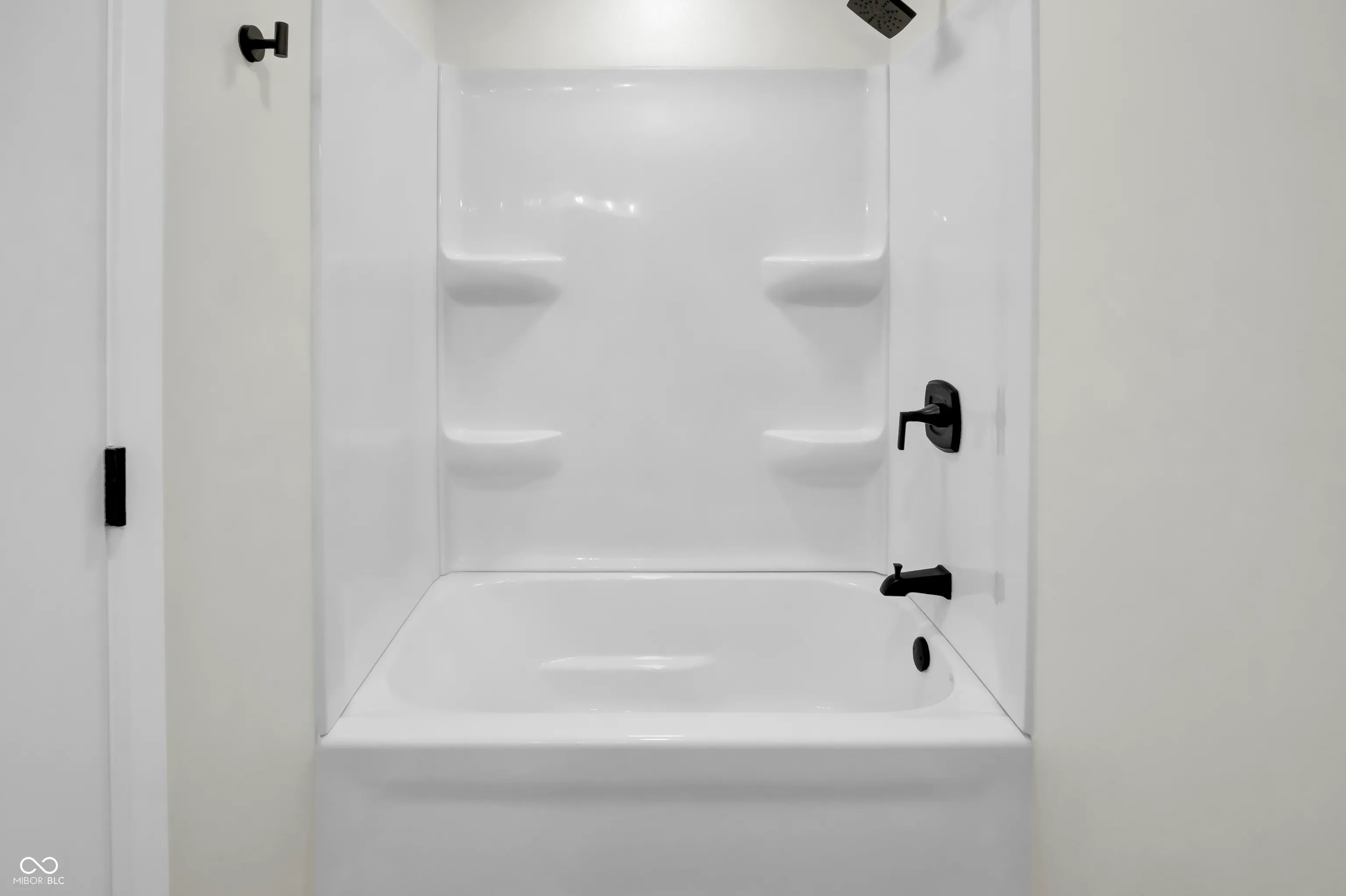 Columbus, Indiana 47203, United States, 3 Bedrooms Bedrooms, ,2 BathroomsBathrooms,Residential,Active,204784