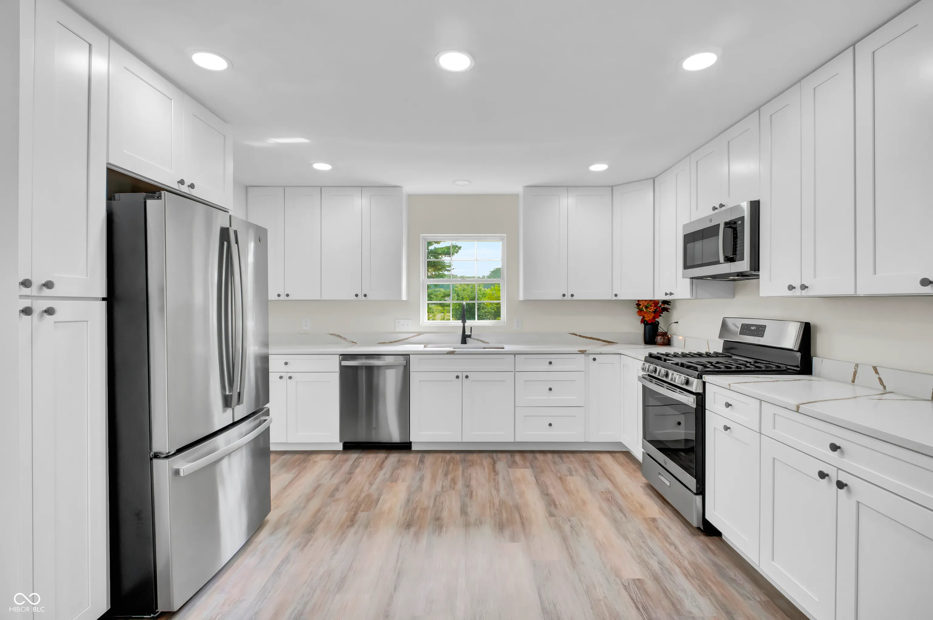 Columbus, Indiana 47203, United States, 3 Bedrooms Bedrooms, ,2 BathroomsBathrooms,Residential,Active,204784