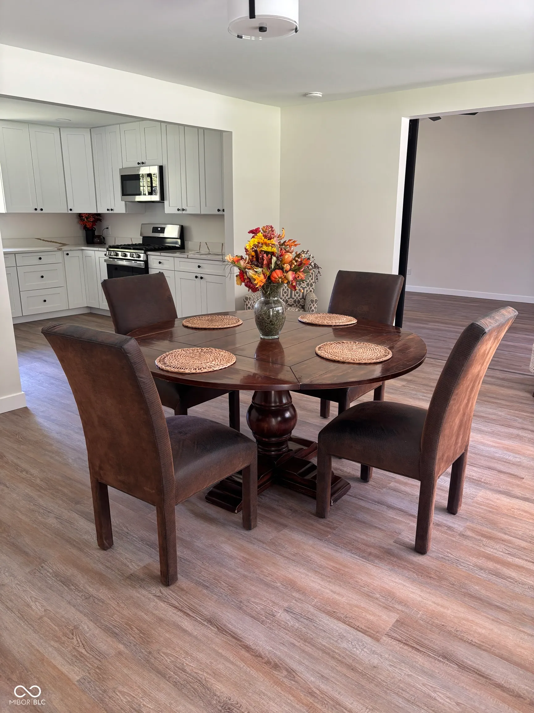 Columbus, Indiana 47203, United States, 3 Bedrooms Bedrooms, ,2 BathroomsBathrooms,Residential,Active,204784