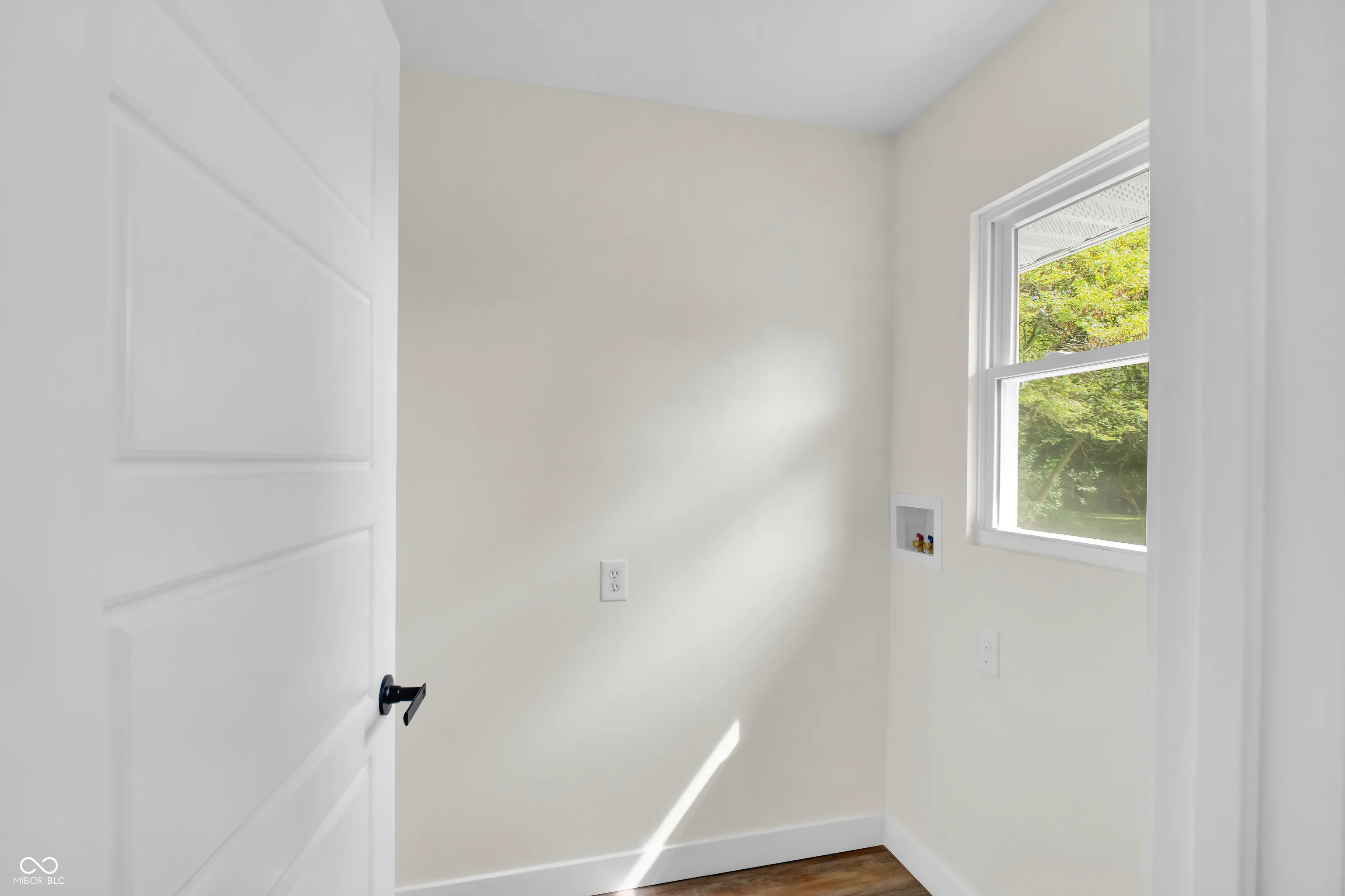 Columbus, Indiana 47203, United States, 3 Bedrooms Bedrooms, ,2 BathroomsBathrooms,Residential,Active,204784