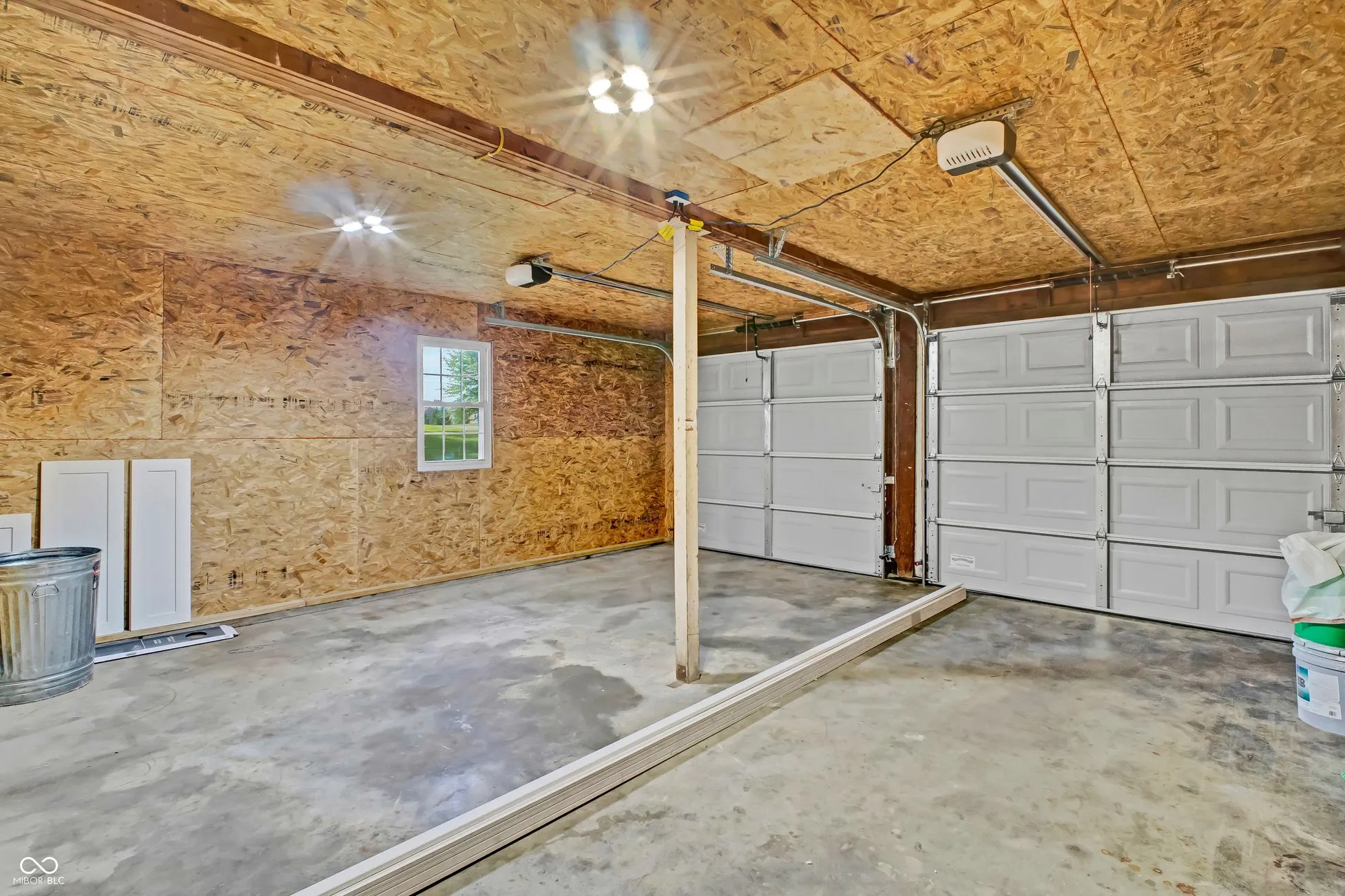 Columbus, Indiana 47203, United States, 3 Bedrooms Bedrooms, ,2 BathroomsBathrooms,Residential,Active,204784