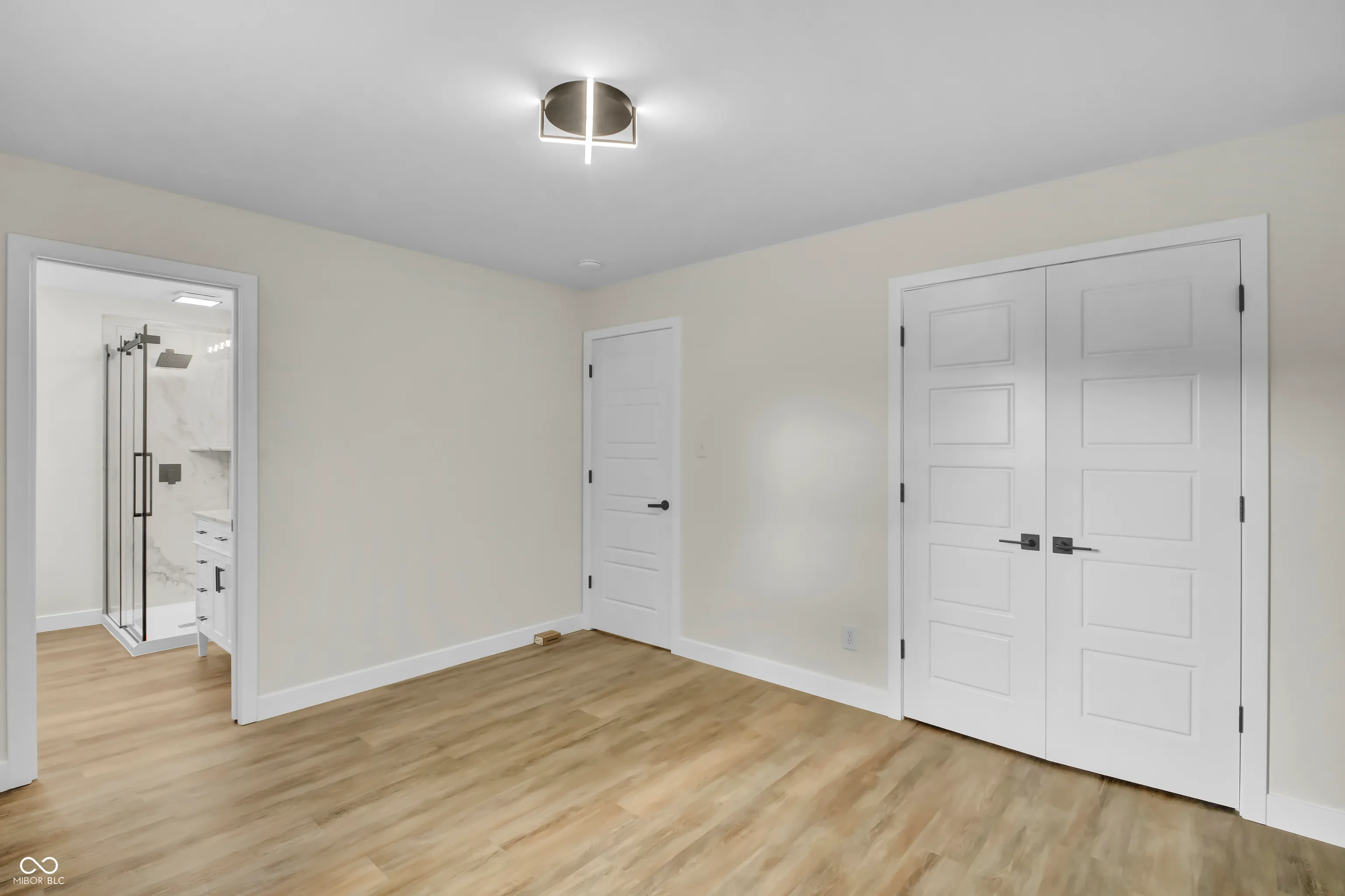 Columbus, Indiana 47203, United States, 3 Bedrooms Bedrooms, ,2 BathroomsBathrooms,Residential,Active,204784