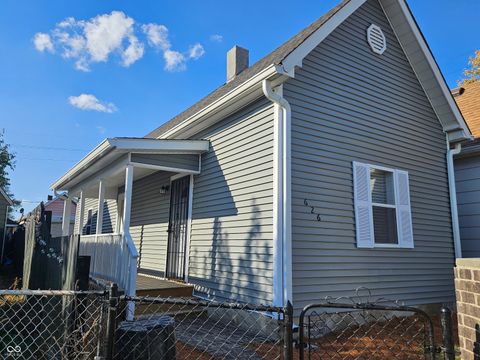 Photo of 626 Holly Avenue, Indianapolis, IN 46221 (MLS # 22072299)