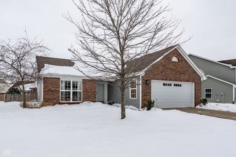 Photo of 692 Mozart Drive, Greenfield, IN 46140 (MLS # 22082731)