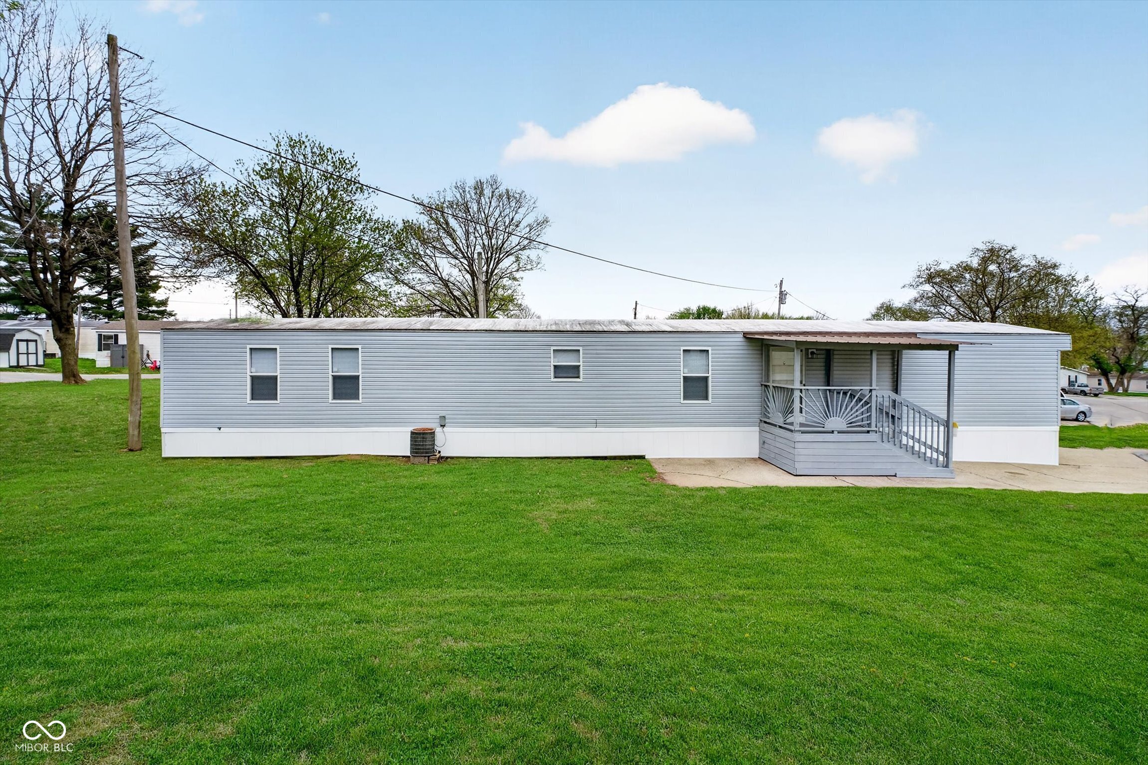 182 Echo Lake E Drive