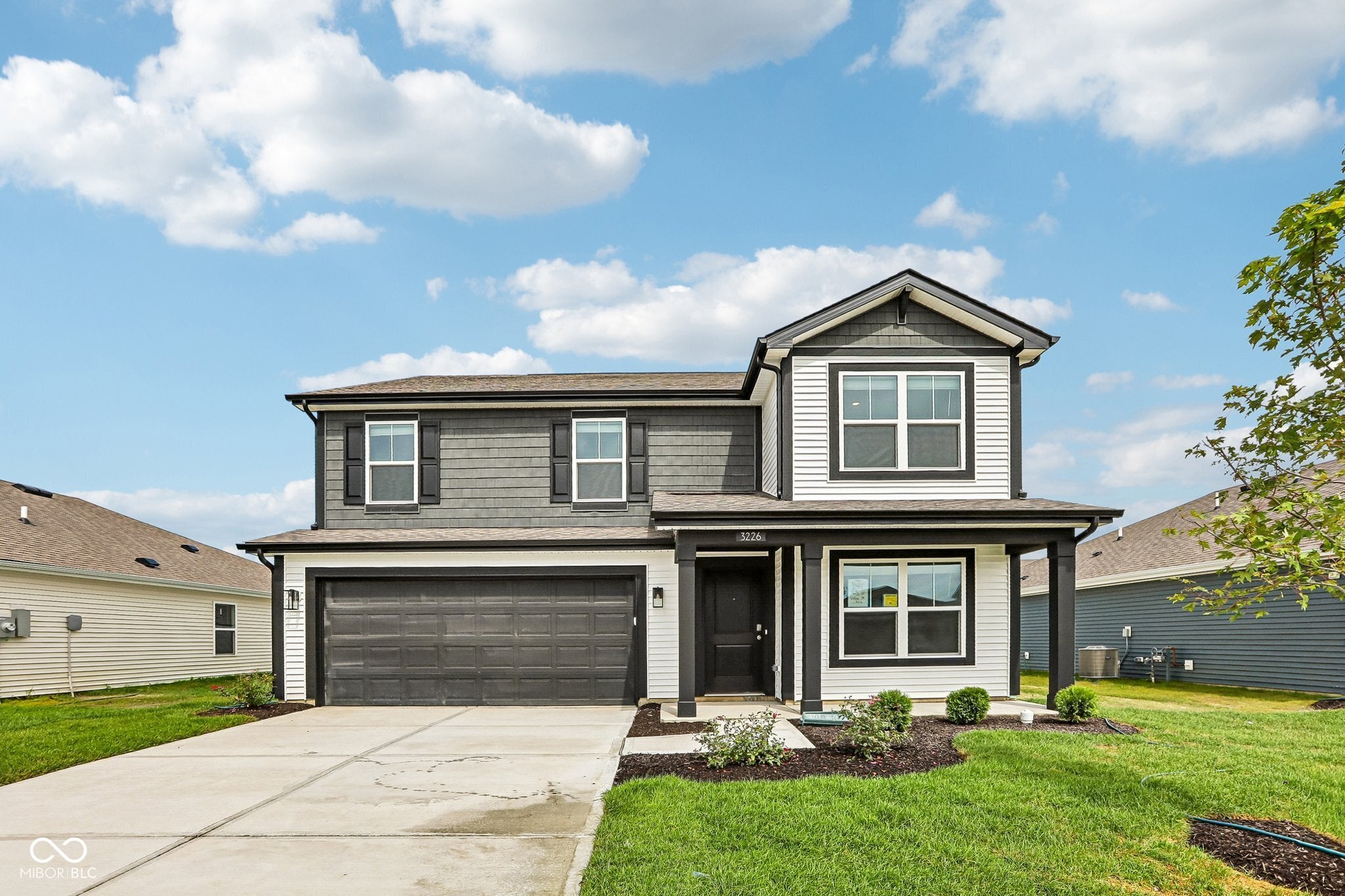3226 W Vintage Street