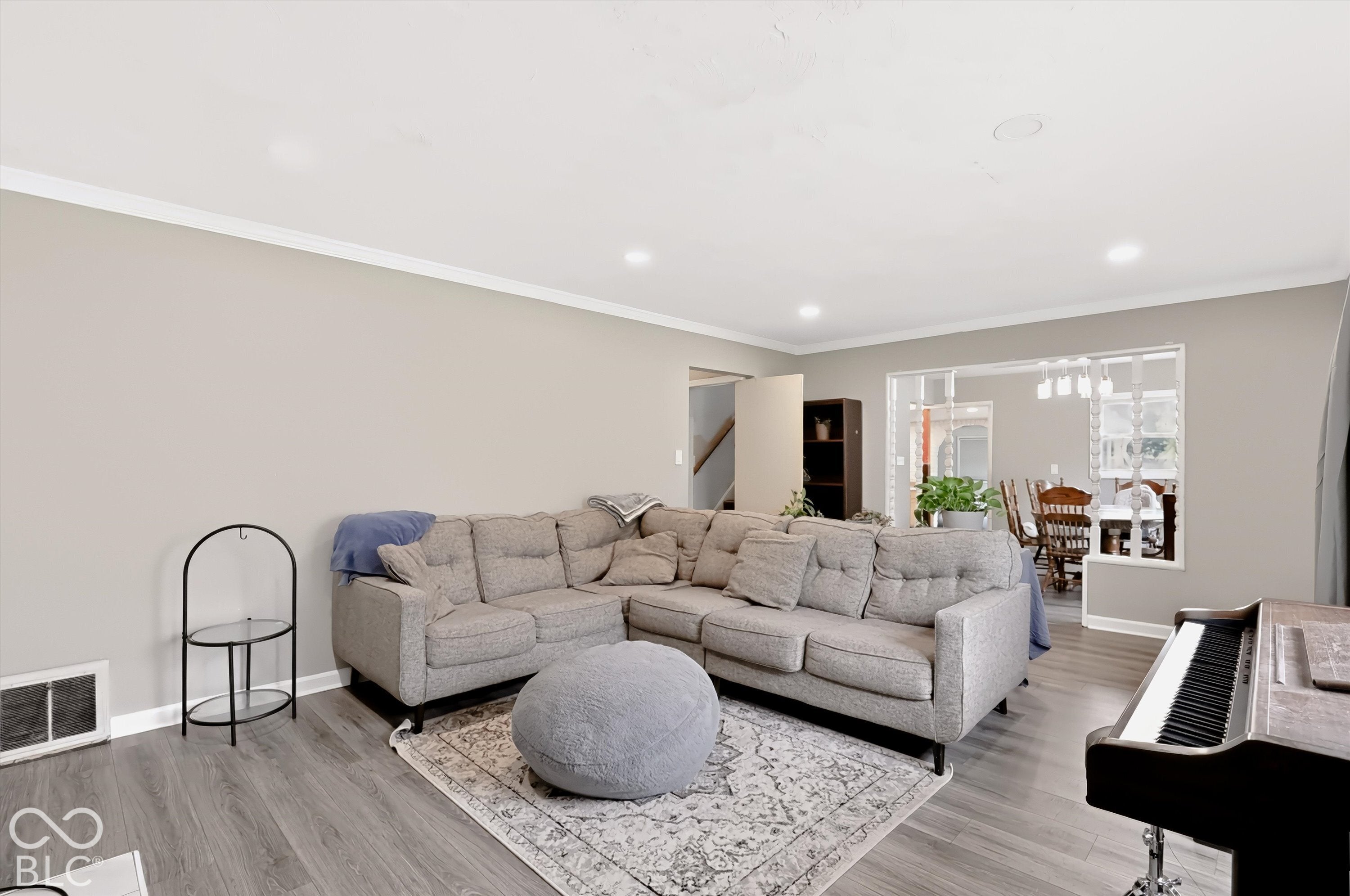 2425 W 66th Street