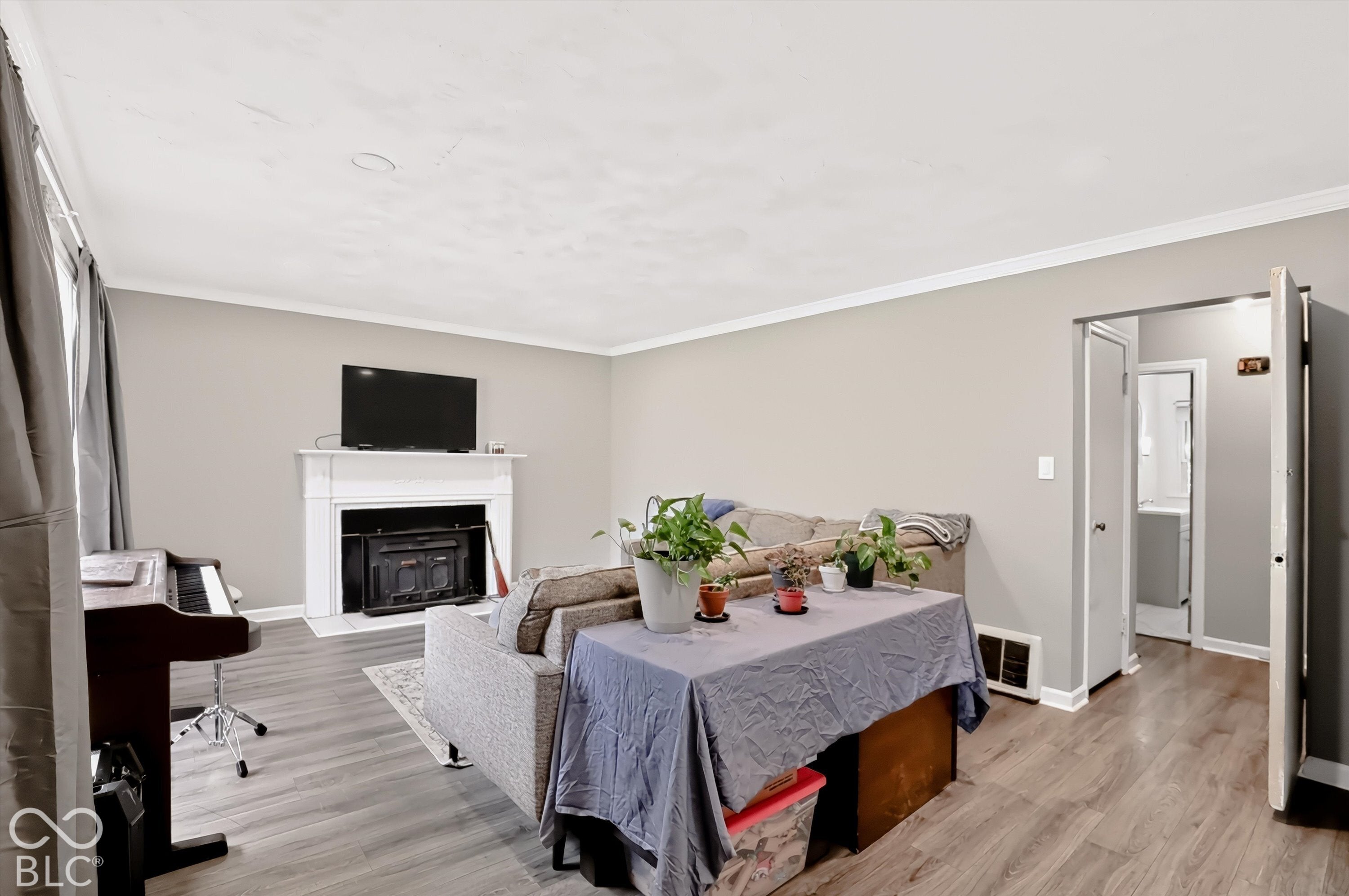 2425 W 66th Street