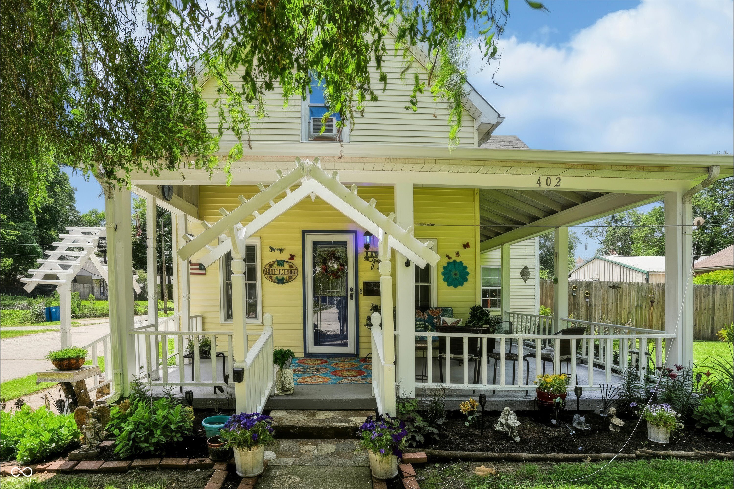 Photo 1 of 37 — 402 N Noble Street, Greenfield, IN 46140