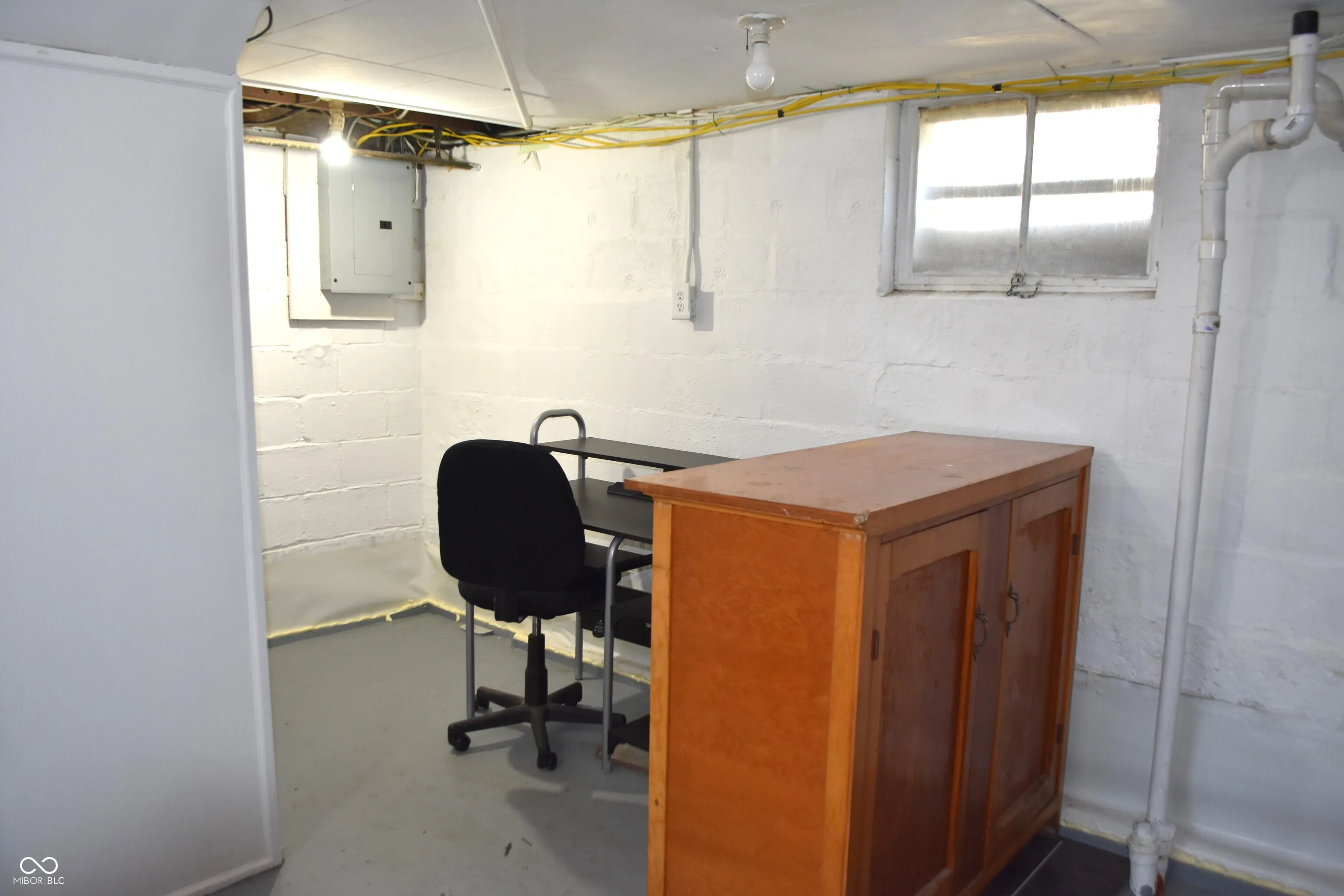 Speedway, Indiana 46224, United States, 2 Bedrooms Bedrooms, ,2 BathroomsBathrooms,Residential,Active,144073