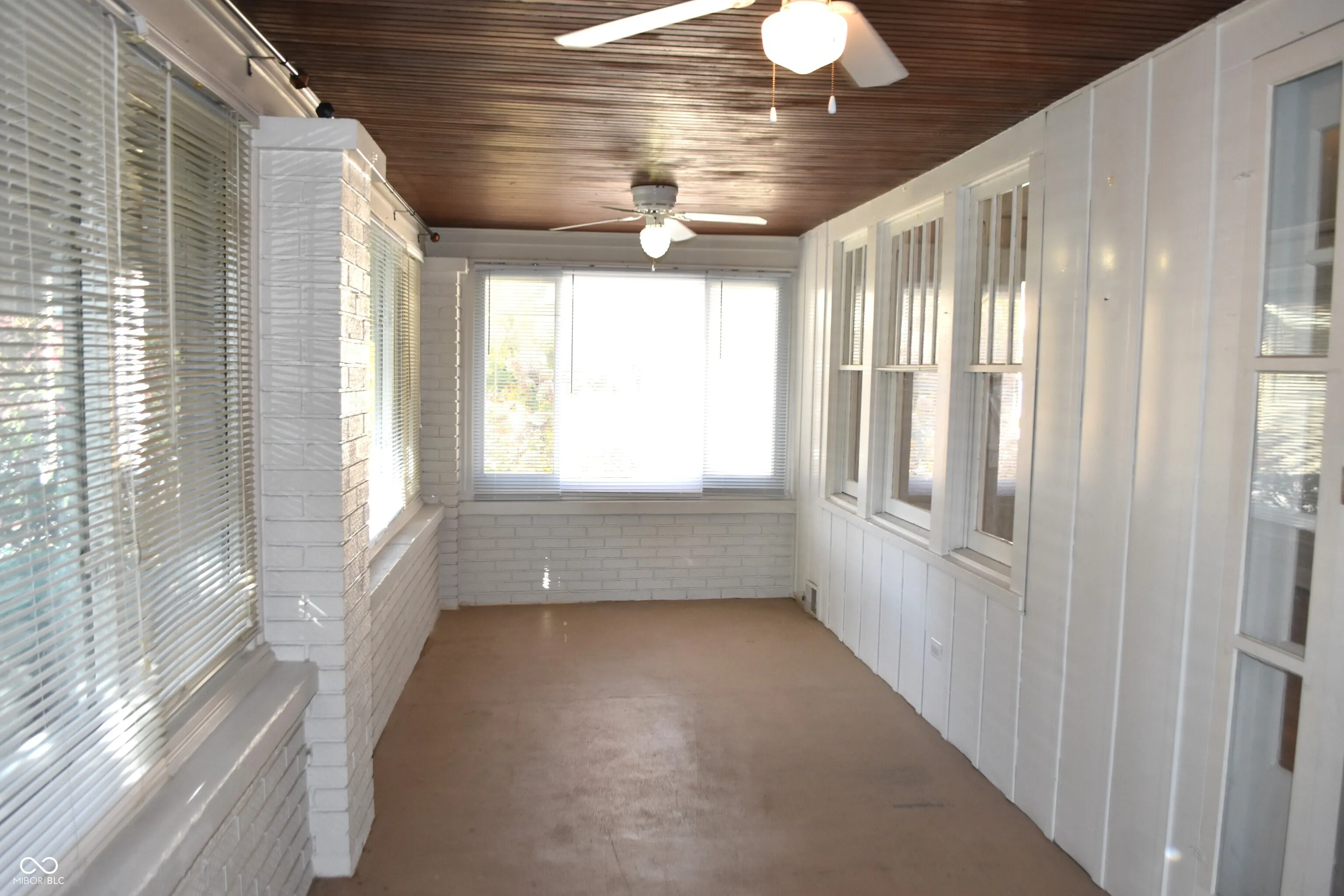 Speedway, Indiana 46224, United States, 2 Bedrooms Bedrooms, ,2 BathroomsBathrooms,Residential,Active,144073