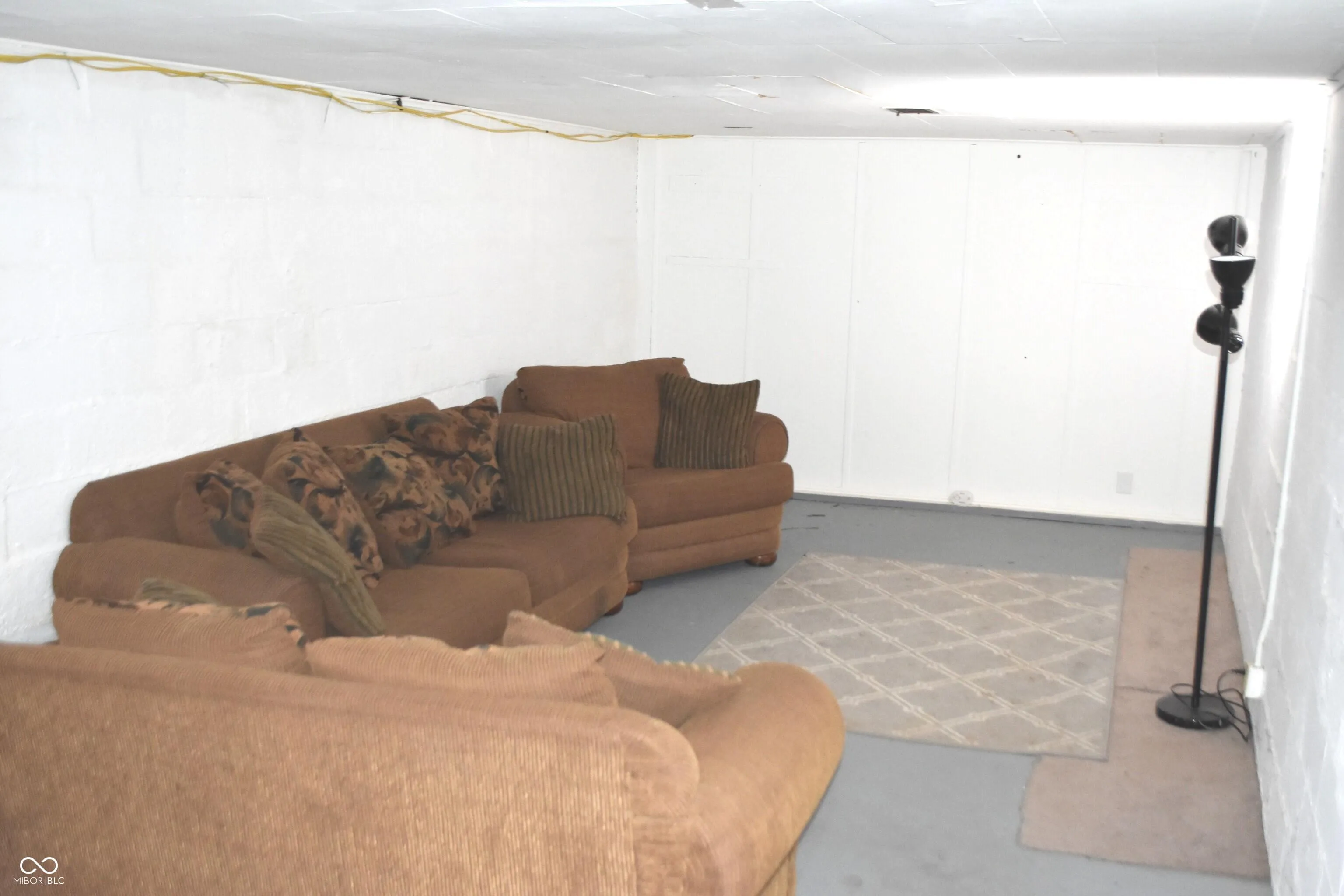 Speedway, Indiana 46224, United States, 2 Bedrooms Bedrooms, ,2 BathroomsBathrooms,Residential,Active,144073