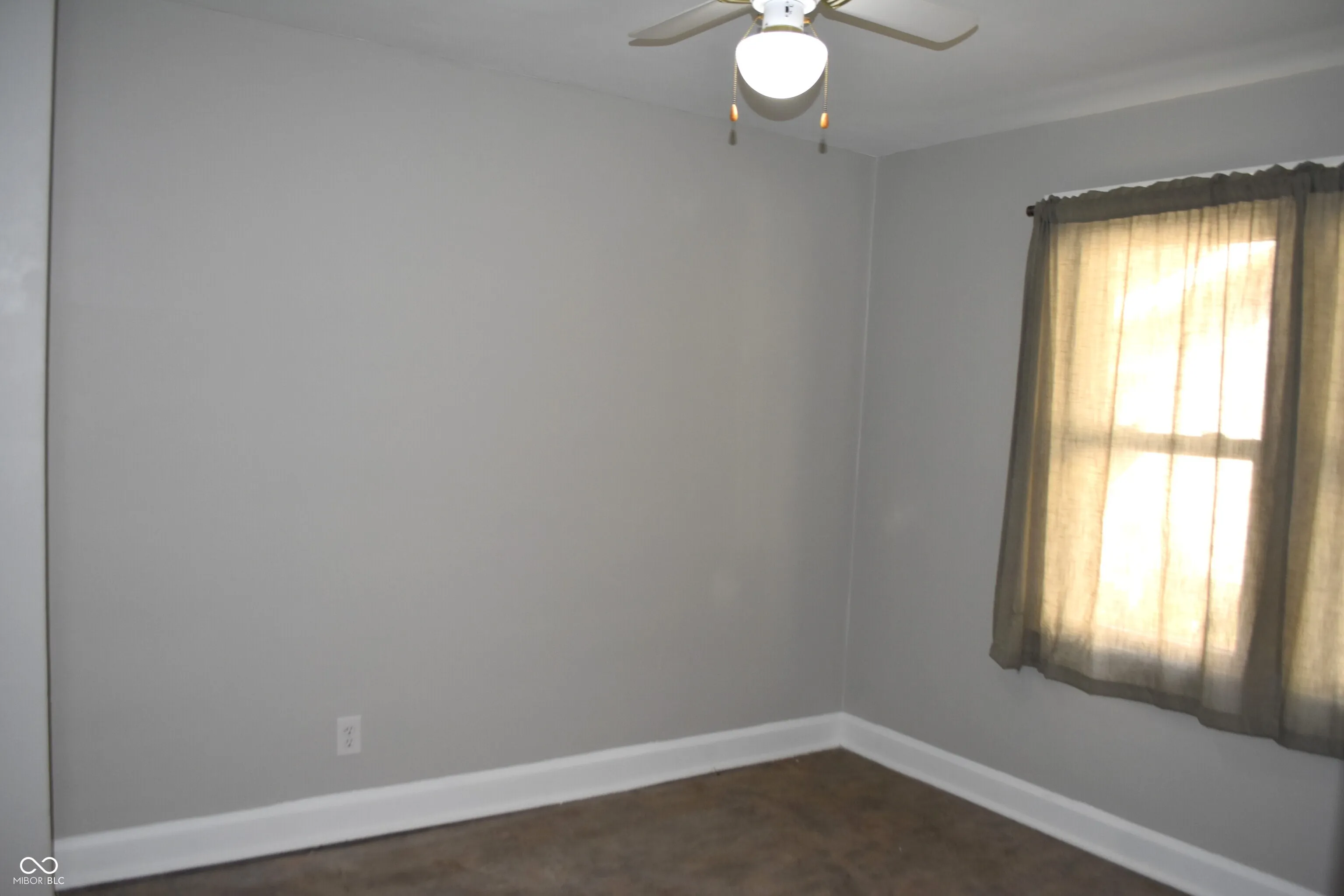 Speedway, Indiana 46224, United States, 2 Bedrooms Bedrooms, ,2 BathroomsBathrooms,Residential,Active,144073