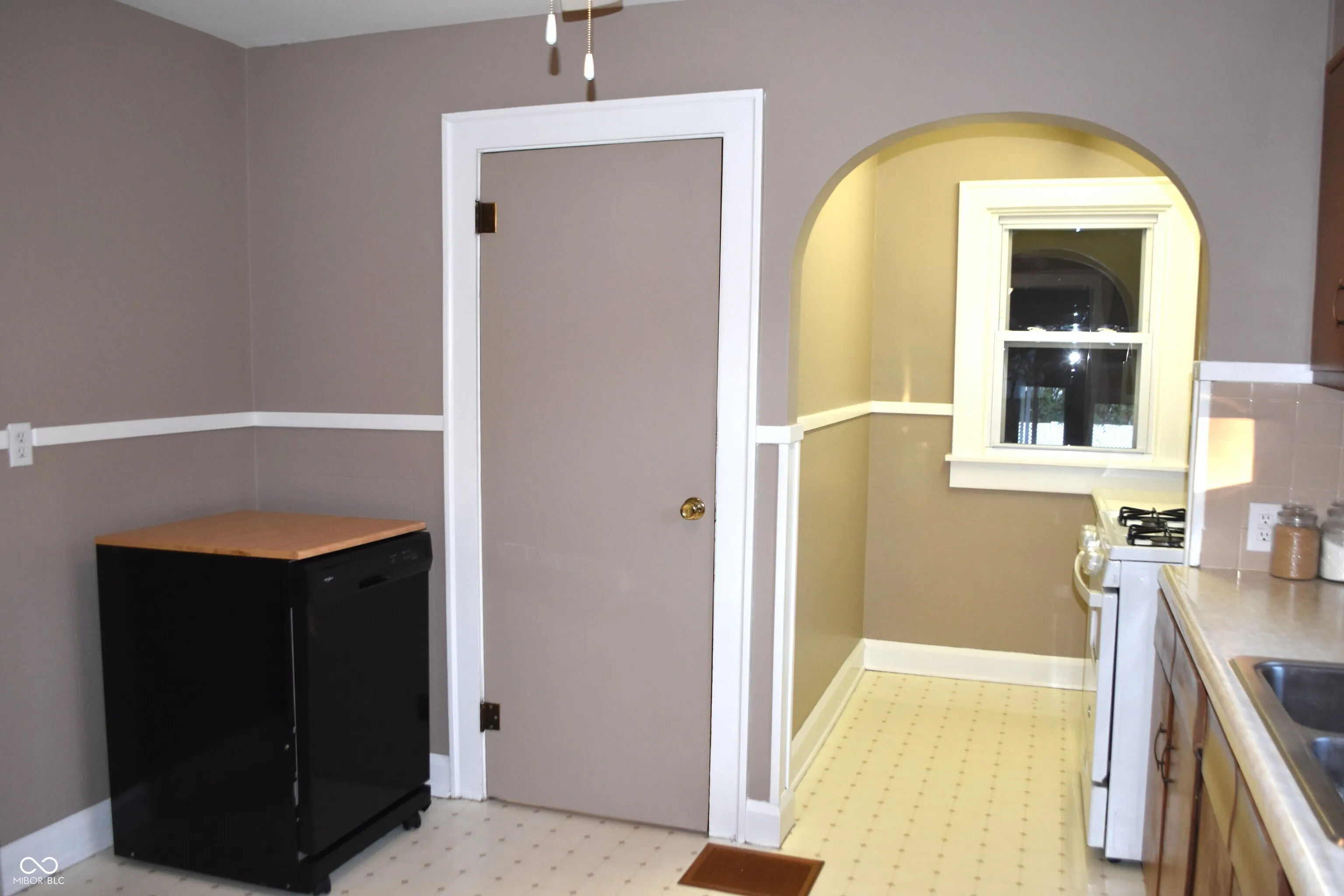 Speedway, Indiana 46224, United States, 2 Bedrooms Bedrooms, ,2 BathroomsBathrooms,Residential,Active,144073