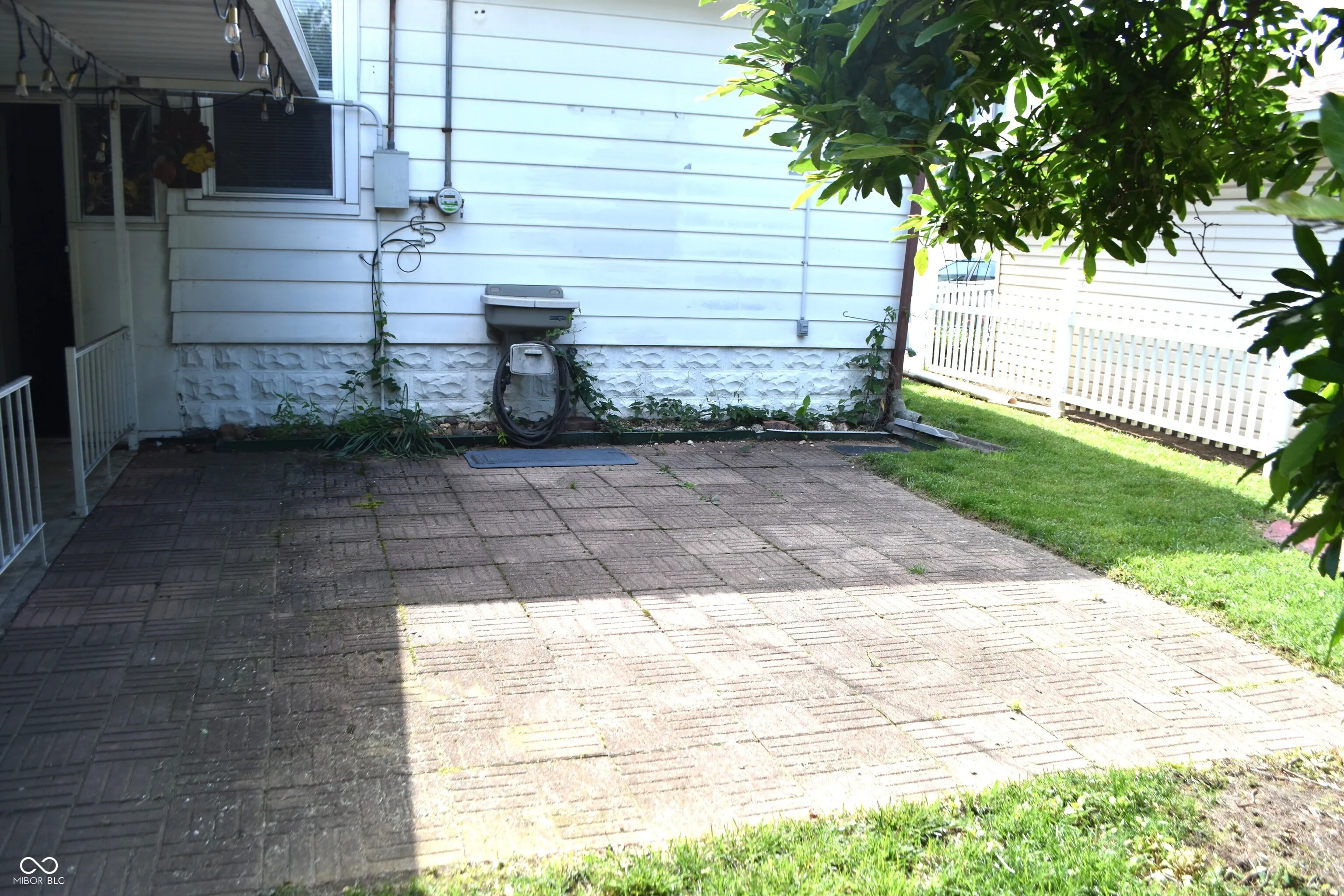 Speedway, Indiana 46224, United States, 2 Bedrooms Bedrooms, ,2 BathroomsBathrooms,Residential,Active,144073