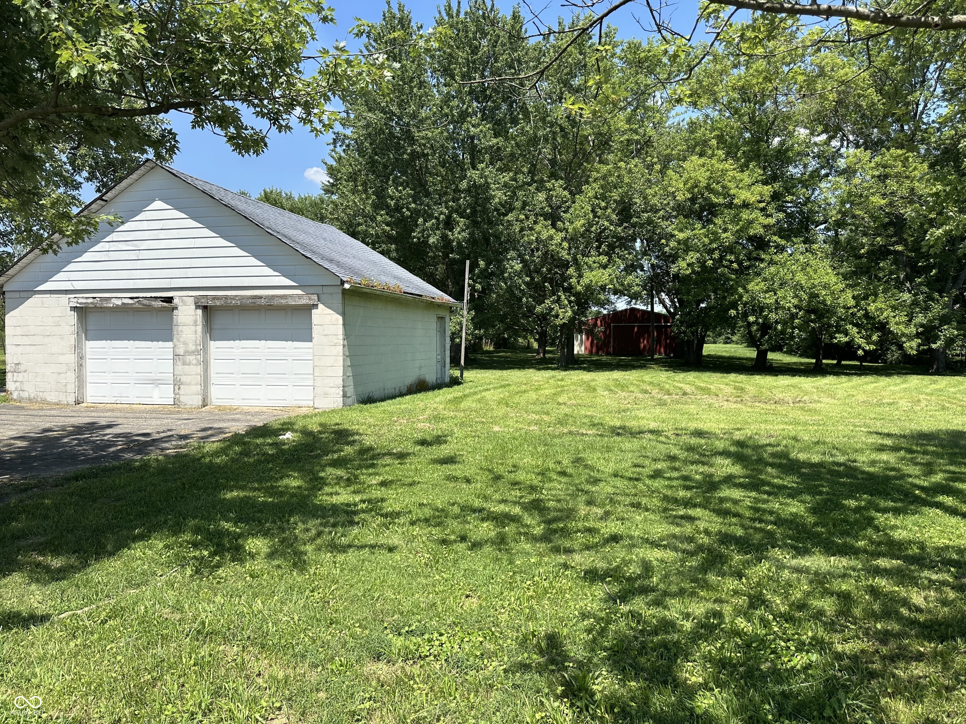 7706 E 100 County Road S