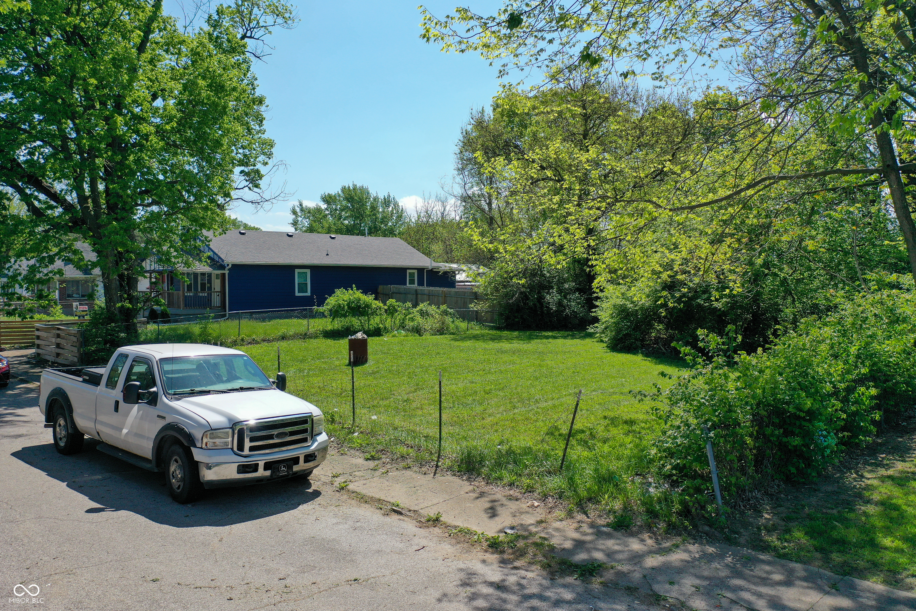 1437 Congress Avenue