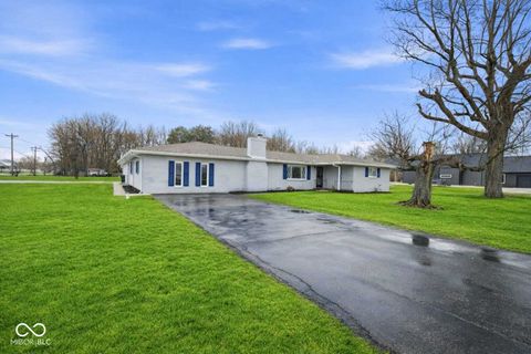 Photo of 3020 N County Road 800 E, Brownsburg, IN 46112 (MLS # 22088255)