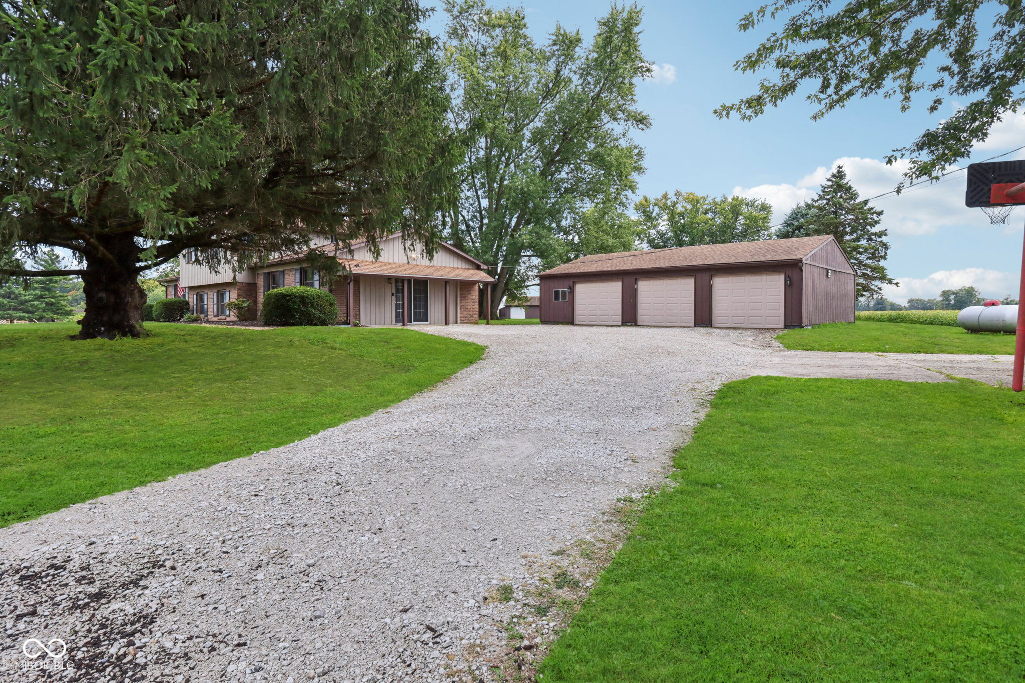 4883 Gibbs Road