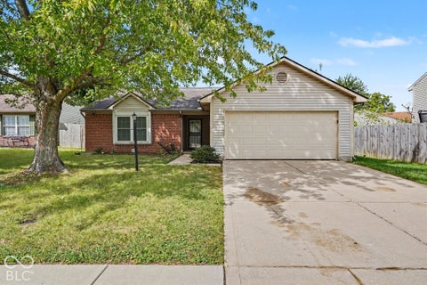 Photo of 2002 Sweet Blossom Lane, Indianapolis, IN 46229 (MLS # 22128837)