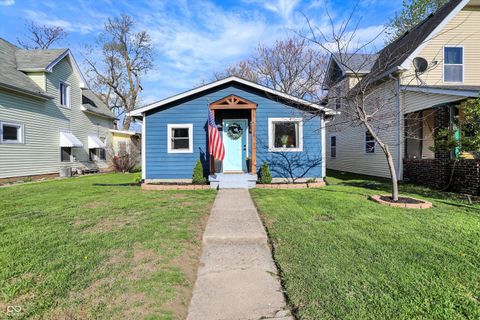 Photo of 2235 Bellefontaine Street, Indianapolis, IN 46205 (MLS # 22093764)