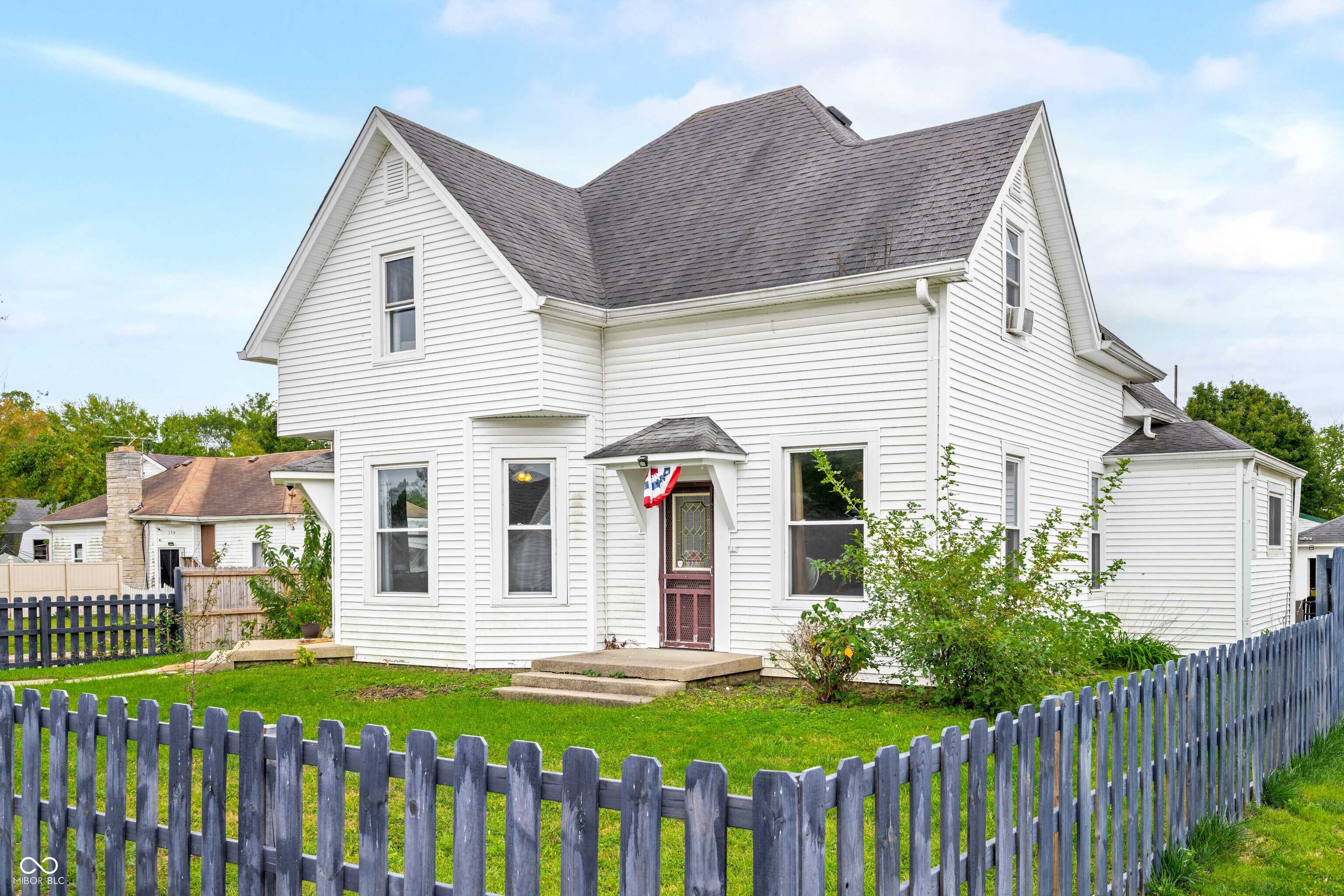 19 W Elm Street