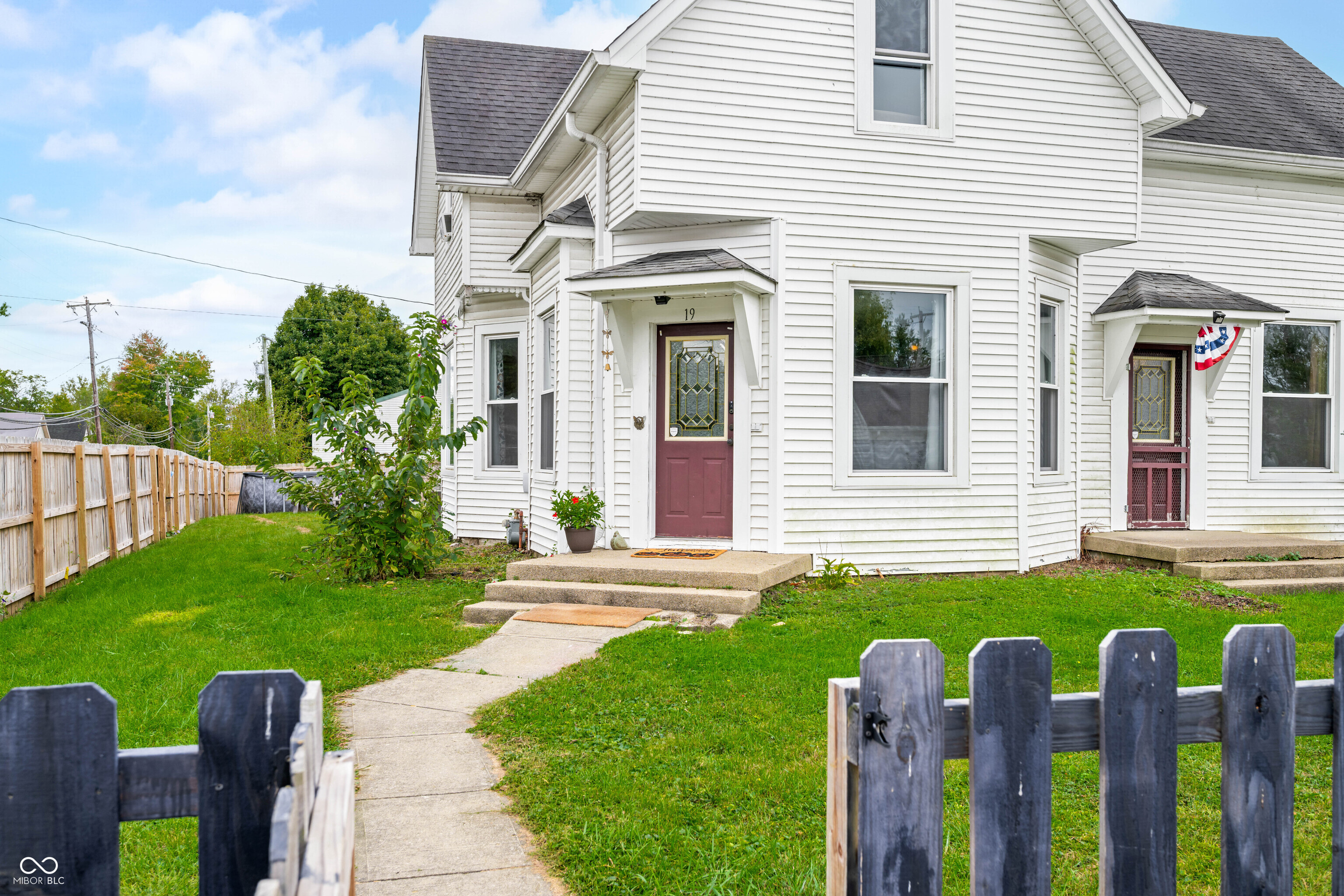 19 W Elm Street