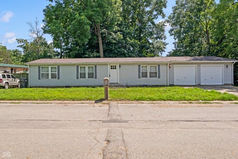 Photo of 6321 Sharrob RD, Indianapolis, IN 46241 (MLS # 22113269)