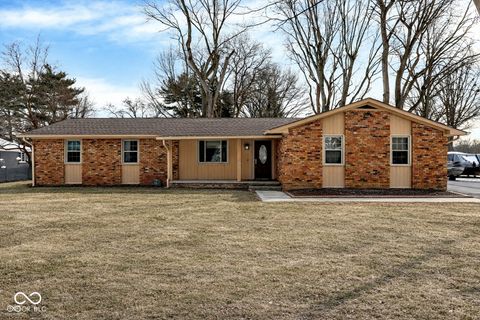 Photo of 2525 Colony Court, Carmel, IN 46280 (MLS # 22081592)