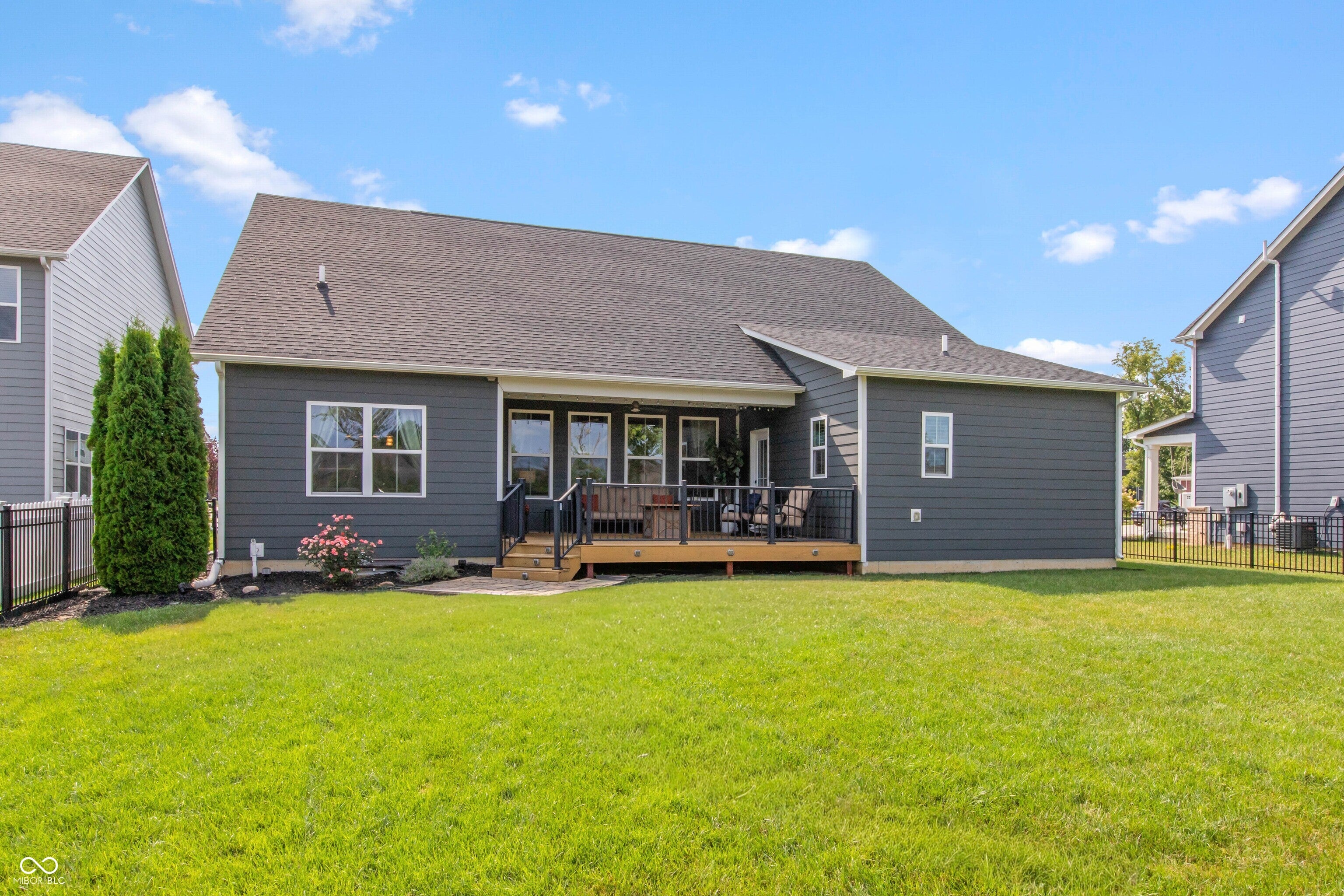 2863 Simsbury Lane