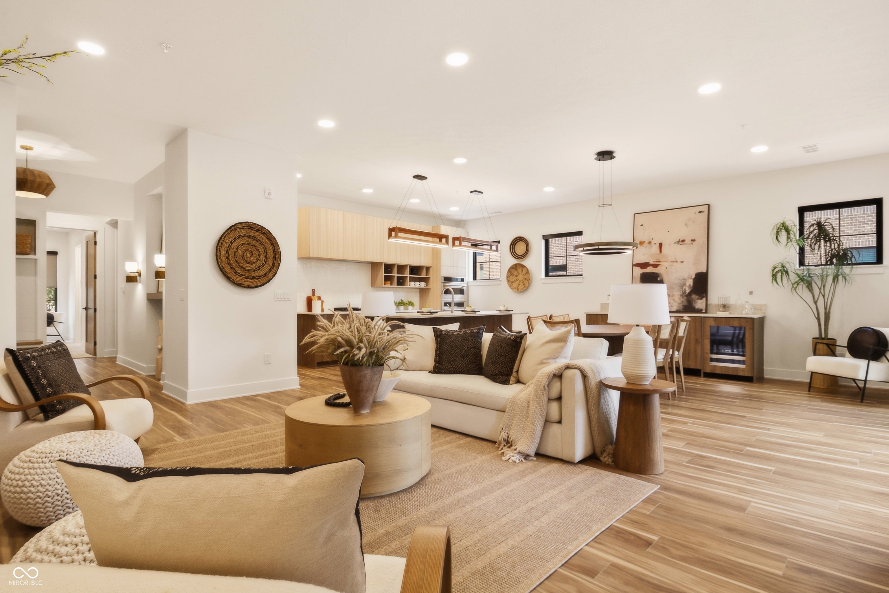 728 N Pawnee Road Suite 200