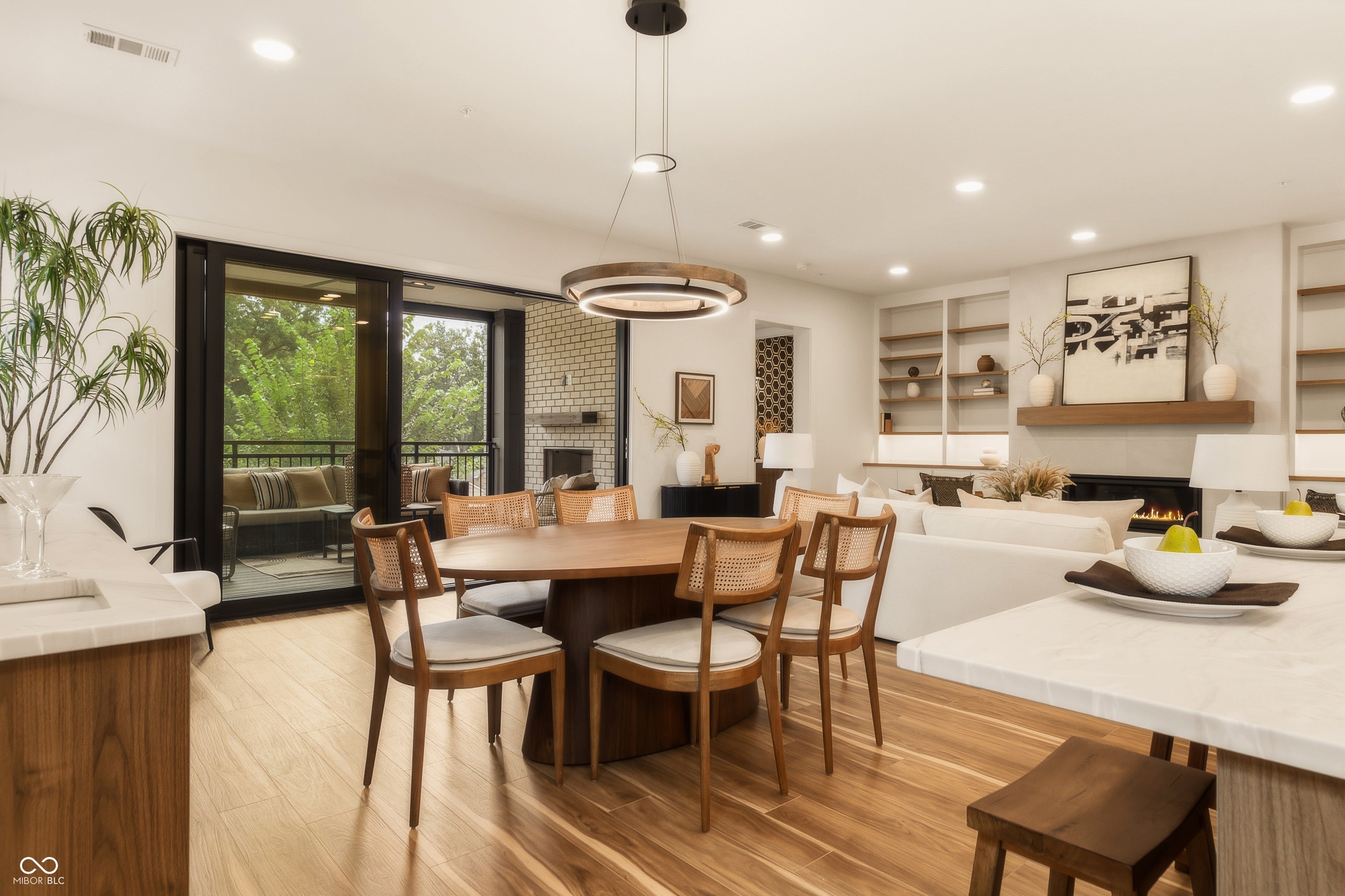 728 N Pawnee Road Suite 200