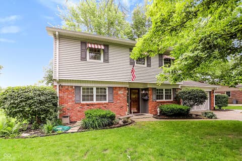 Photo of 7633 Singleton Street, Indianapolis, IN 46227 (MLS # 22101358)