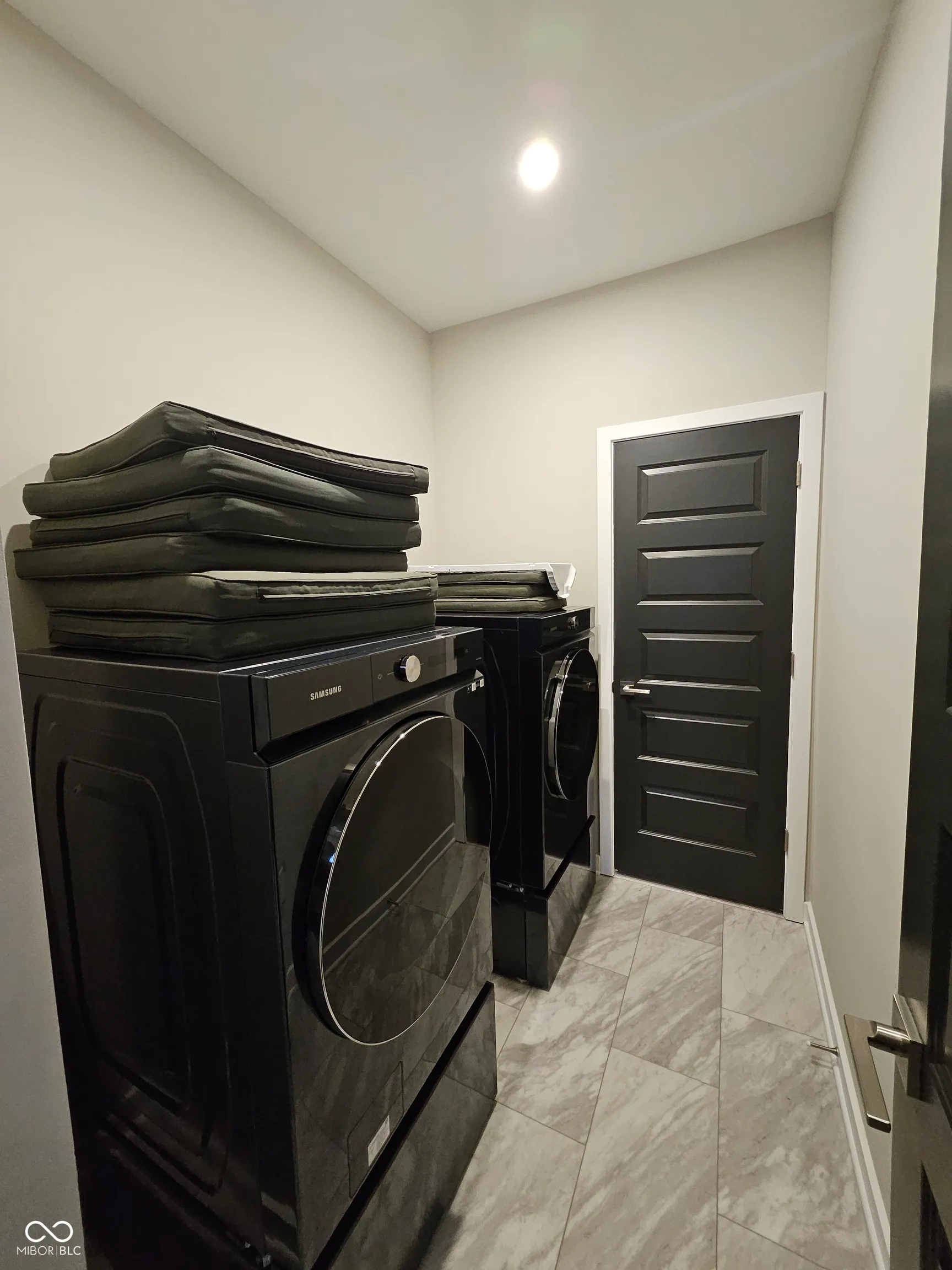 Westfield, Indiana 46074, United States, 4 Bedrooms Bedrooms, ,3 BathroomsBathrooms,Residential,Active,251616