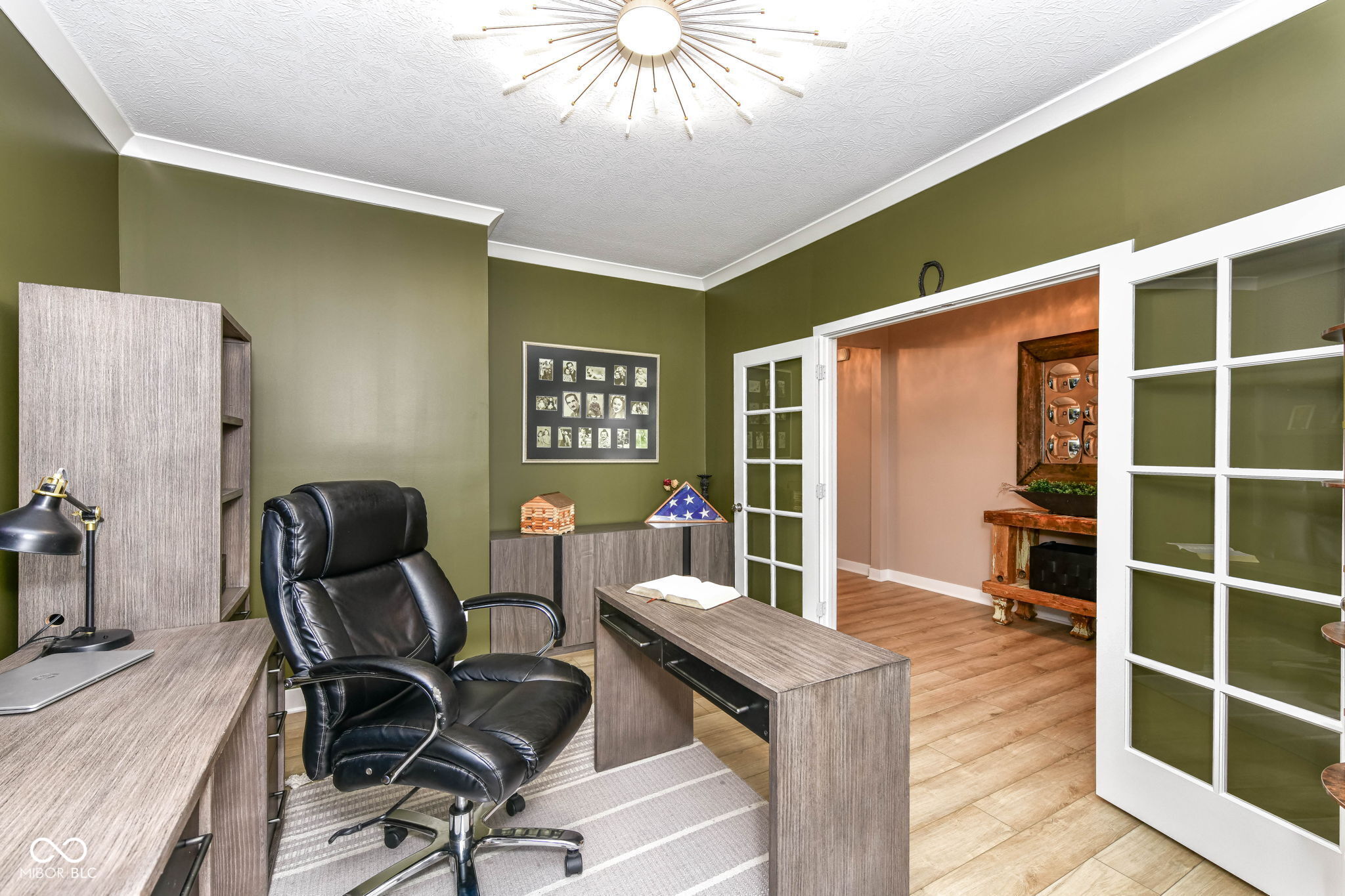 19508 Honeylocust Glen