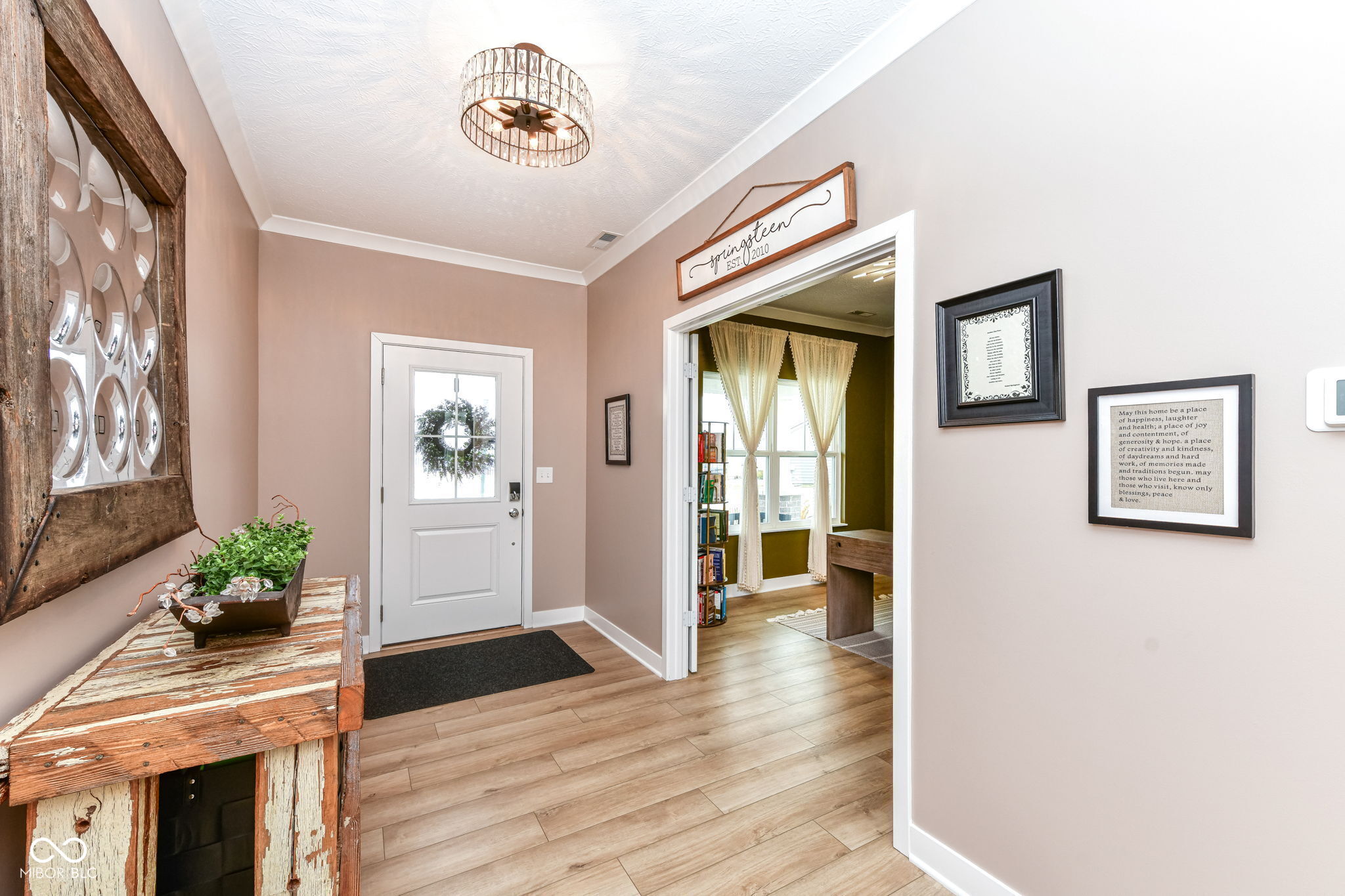 19508 Honeylocust Glen